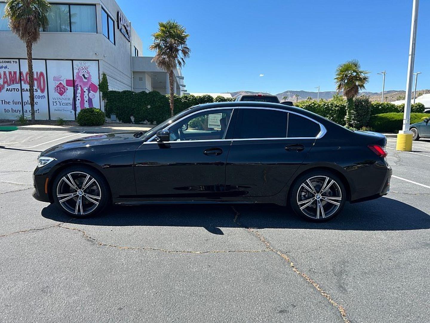 2022 BLACK BMW 3 Series (3MW5R1J06N8) with an 4-Cyl Turbo 2.0 Liter engine, Automatic 8-Spd Sport w/Sport transmission, located at 412 Auto Vista Drive, Palmdale, 93551, (661) 945-0620, 34.592636, -118.136681 - Photo#3
