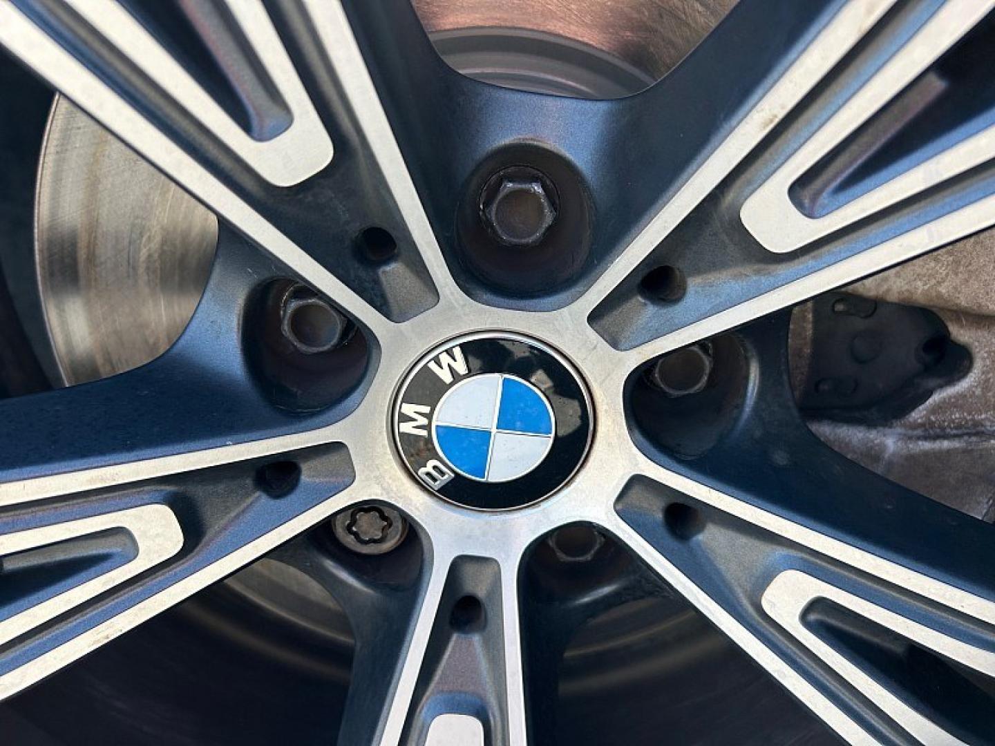 2022 BLACK BMW 3 Series (3MW5R1J06N8) with an 4-Cyl Turbo 2.0 Liter engine, Automatic 8-Spd Sport w/Sport transmission, located at 412 Auto Vista Drive, Palmdale, 93551, (661) 945-0620, 34.592636, -118.136681 - Photo#11