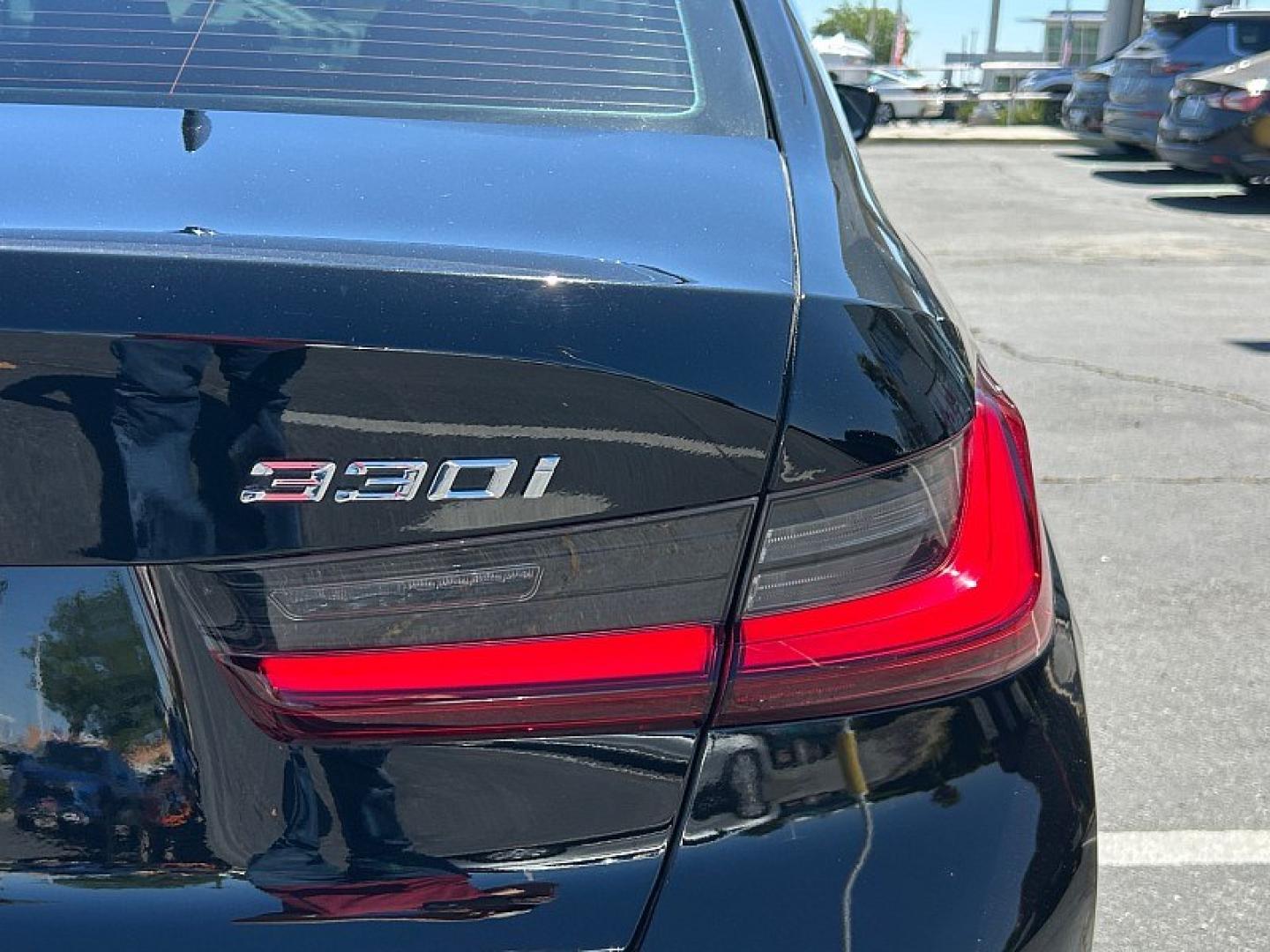 2022 BLACK BMW 3 Series (3MW5R1J06N8) with an 4-Cyl Turbo 2.0 Liter engine, Automatic 8-Spd Sport w/Sport transmission, located at 412 Auto Vista Drive, Palmdale, 93551, (661) 945-0620, 34.592636, -118.136681 - Photo#14