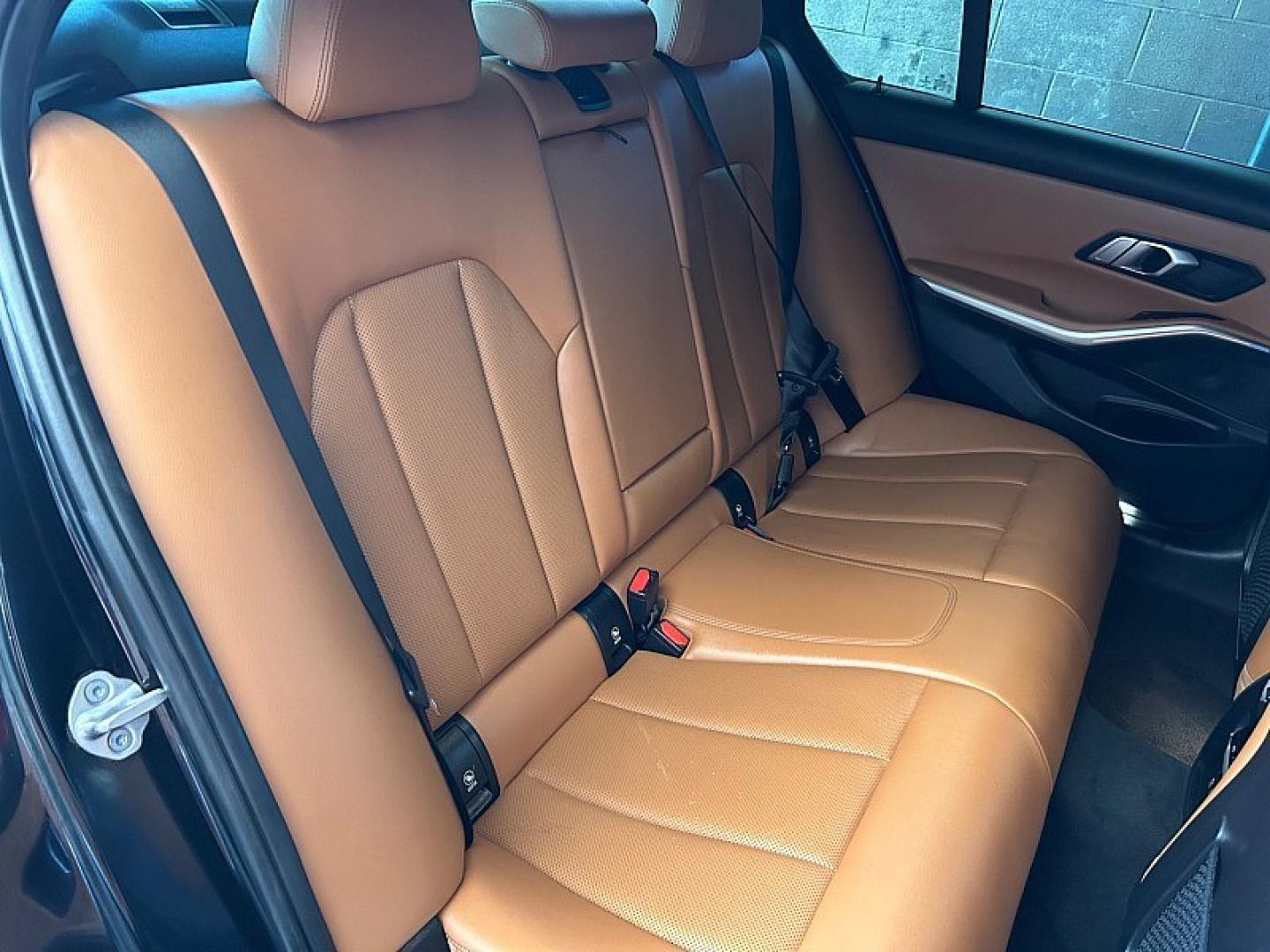 2022 BLACK BMW 3 Series (3MW5R1J06N8) with an 4-Cyl Turbo 2.0 Liter engine, Automatic 8-Spd Sport w/Sport transmission, located at 412 Auto Vista Drive, Palmdale, 93551, (661) 945-0620, 34.592636, -118.136681 - Photo#26