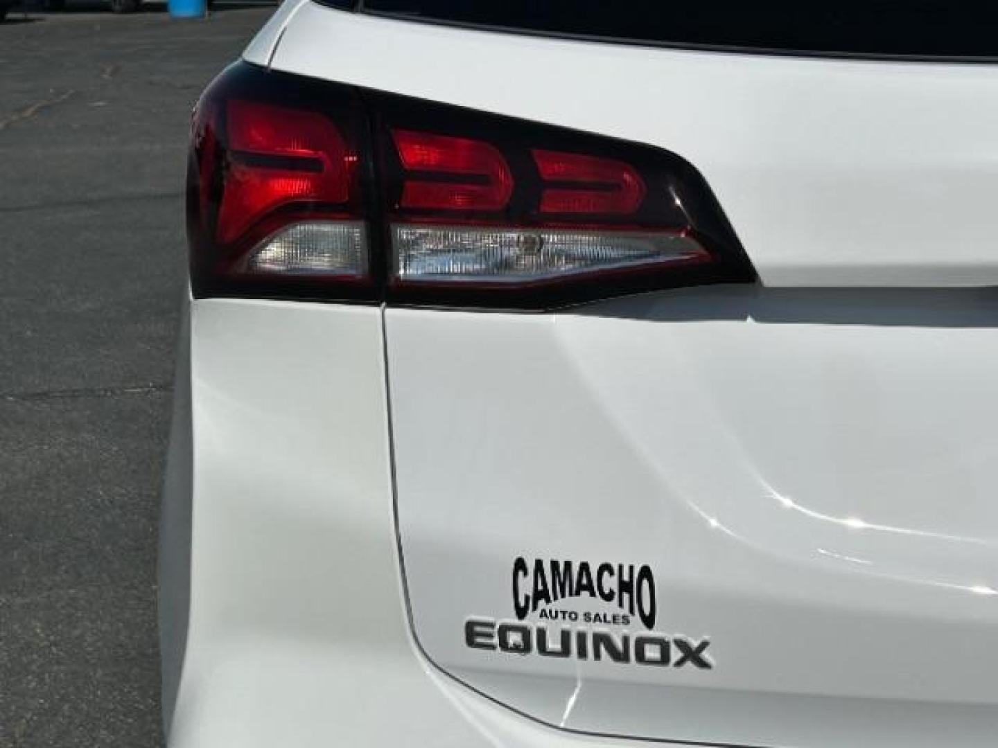 2022 WHITE Chevrolet Equinox (3GNAXUEV1NL) with an 4-Cyl Turbo 1.5 Liter engine, Automatic 6-Spd w/Overdrive transmission, located at 412 Auto Vista Drive, Palmdale, 93551, (661) 945-0620, 34.592636, -118.136681 - Photo#11
