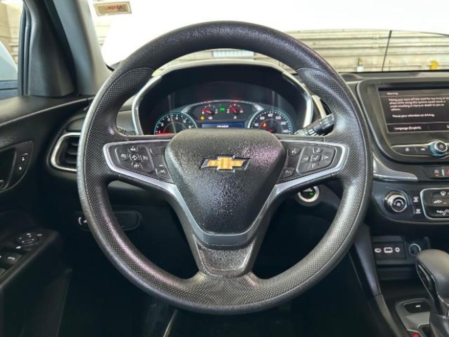 2022 WHITE Chevrolet Equinox (3GNAXUEV1NL) with an 4-Cyl Turbo 1.5 Liter engine, Automatic 6-Spd w/Overdrive transmission, located at 412 Auto Vista Drive, Palmdale, 93551, (661) 945-0620, 34.592636, -118.136681 - Photo#21