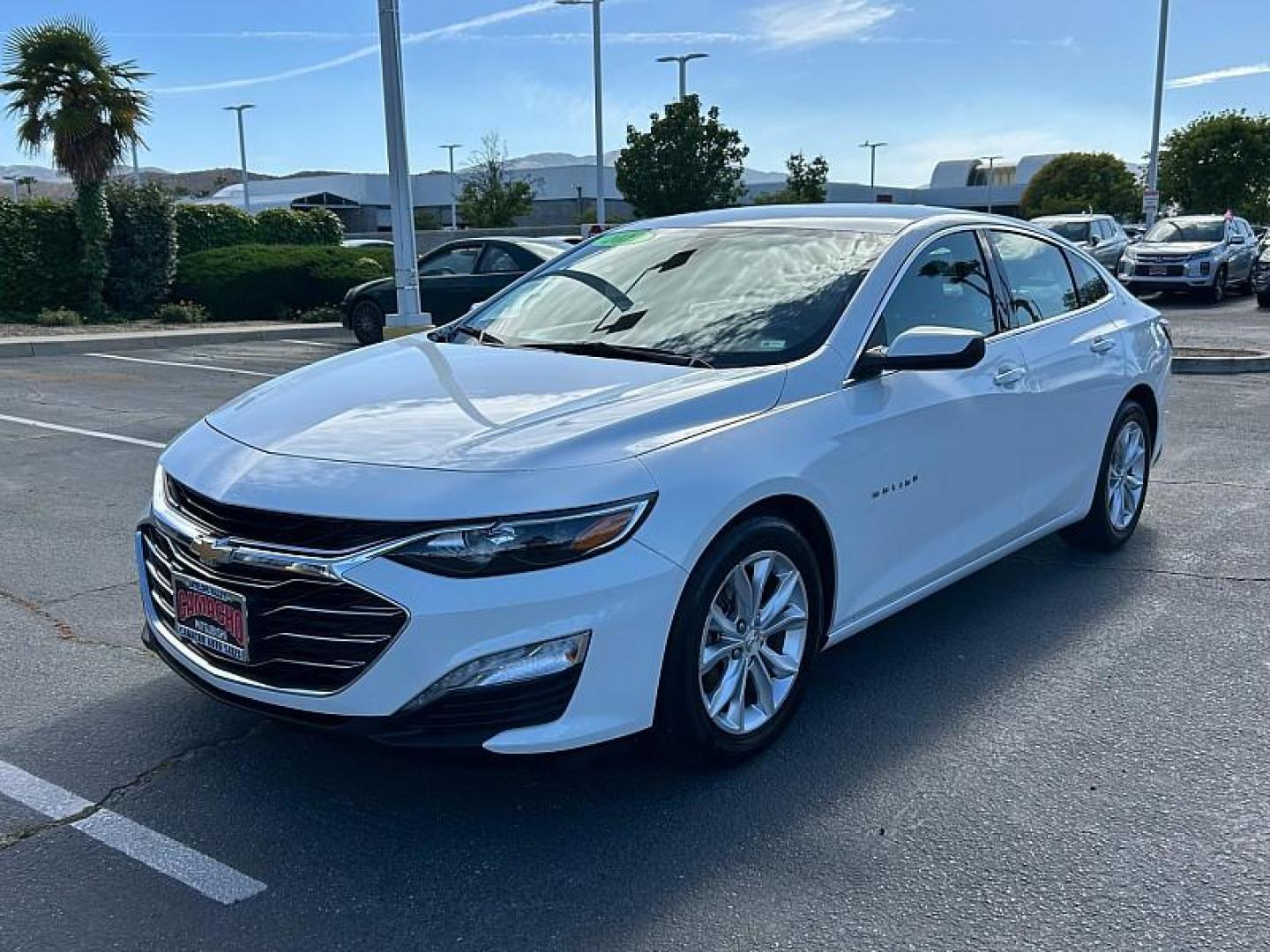 2022 WHITE Chevrolet Malibu (1G1ZD5ST9NF) with an 4-Cyl Turbo 1.5 Liter engine, Automatic CVT transmission, located at 412 Auto Vista Drive, Palmdale, 93551, (661) 945-0620, 34.592636, -118.136681 - Photo#2