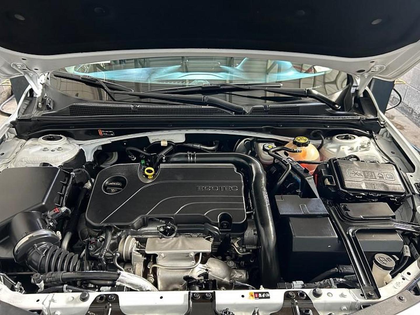 2022 WHITE Chevrolet Malibu (1G1ZD5ST9NF) with an 4-Cyl Turbo 1.5 Liter engine, Automatic CVT transmission, located at 412 Auto Vista Drive, Palmdale, 93551, (661) 945-0620, 34.592636, -118.136681 - Photo#28
