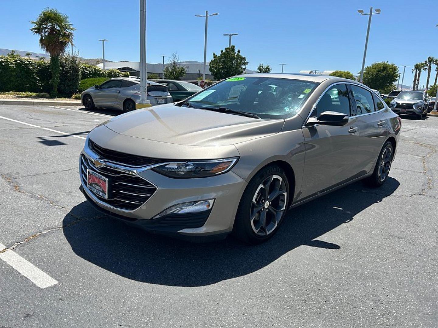2022 GRAY Chevrolet Malibu (1G1ZD5ST6NF) with an 4-Cyl Turbo 1.5 Liter engine, Automatic CVT transmission, located at 412 Auto Vista Drive, Palmdale, 93551, (661) 945-0620, 34.592636, -118.136681- Photo#7