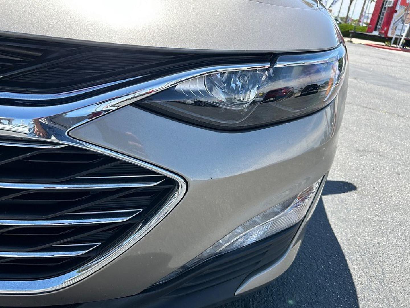 2022 GRAY Chevrolet Malibu (1G1ZD5ST6NF) with an 4-Cyl Turbo 1.5 Liter engine, Automatic CVT transmission, located at 412 Auto Vista Drive, Palmdale, 93551, (661) 945-0620, 34.592636, -118.136681- Photo#9