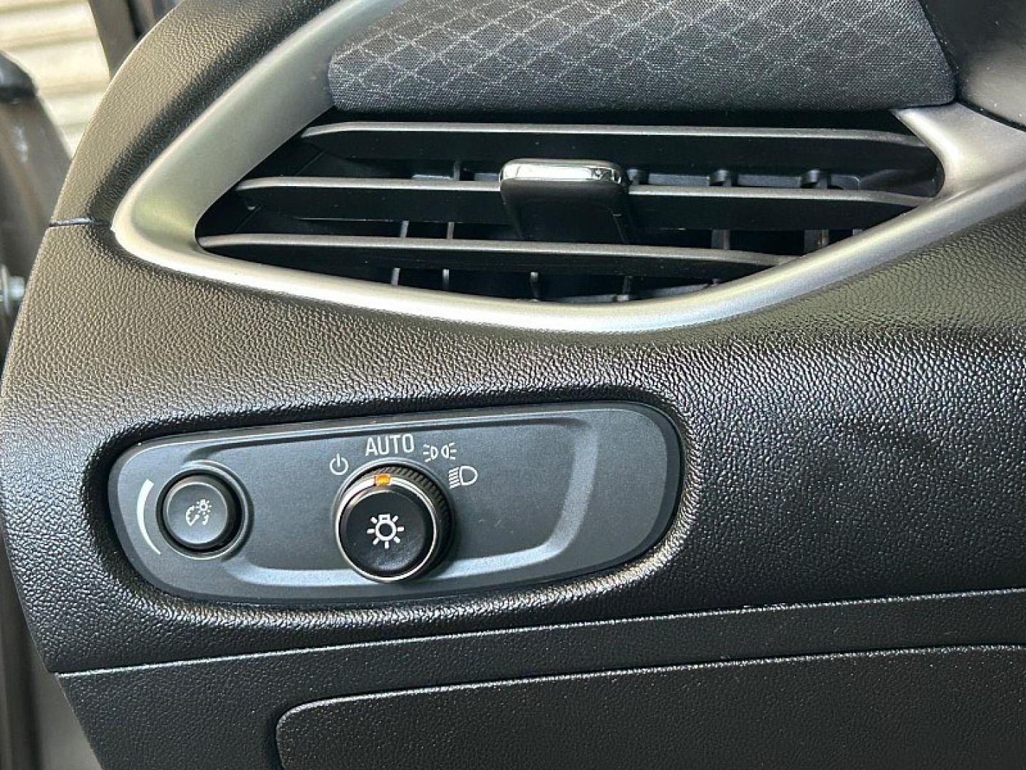 2022 GRAY Chevrolet Malibu (1G1ZD5ST6NF) with an 4-Cyl Turbo 1.5 Liter engine, Automatic CVT transmission, located at 412 Auto Vista Drive, Palmdale, 93551, (661) 945-0620, 34.592636, -118.136681- Photo#28
