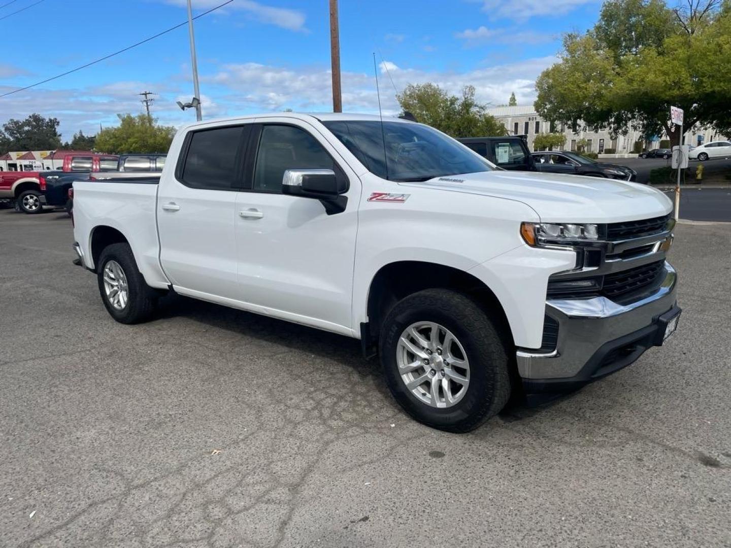 2022 Summit White Chevrolet Silverado 1500 Limited LT (3GCUYDET0NG) with an 3.0L Duramax 3.0L Diesel Turbo I6 277hp 460ft. lbs. Common Rail Direct Injection engine, 10-Speed Shiftable Automatic transmission, located at 800 Riverside Ave, Roseville, CA, 95678, 916-773-4549 & Toll Free: 866-719-4393, 38.732265, -121.291039 - DURAMAX DIESEL CREW CAB 4X4 LT ONE OWNER CLEAN CARFAX - Photo#1