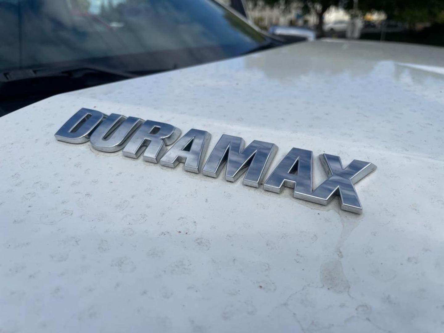 2022 Summit White Chevrolet Silverado 1500 Limited LT (3GCUYDET0NG) with an 3.0L Duramax 3.0L Diesel Turbo I6 277hp 460ft. lbs. Common Rail Direct Injection engine, 10-Speed Shiftable Automatic transmission, located at 800 Riverside Ave, Roseville, CA, 95678, 916-773-4549 & Toll Free: 866-719-4393, 38.732265, -121.291039 - DURAMAX DIESEL CREW CAB 4X4 LT ONE OWNER CLEAN CARFAX - Photo#2