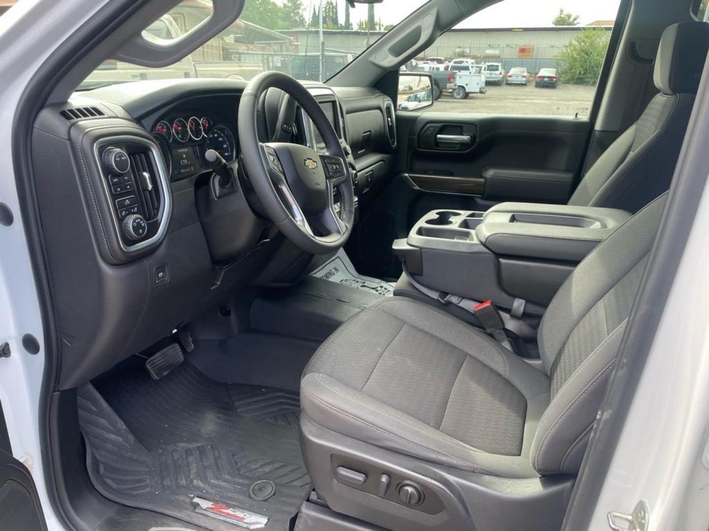 2022 Summit White Chevrolet Silverado 1500 Limited LT (3GCUYDET0NG) with an 3.0L Duramax 3.0L Diesel Turbo I6 277hp 460ft. lbs. Common Rail Direct Injection engine, 10-Speed Shiftable Automatic transmission, located at 800 Riverside Ave, Roseville, CA, 95678, 916-773-4549 & Toll Free: 866-719-4393, 38.732265, -121.291039 - DURAMAX DIESEL CREW CAB 4X4 LT ONE OWNER CLEAN CARFAX - Photo#11