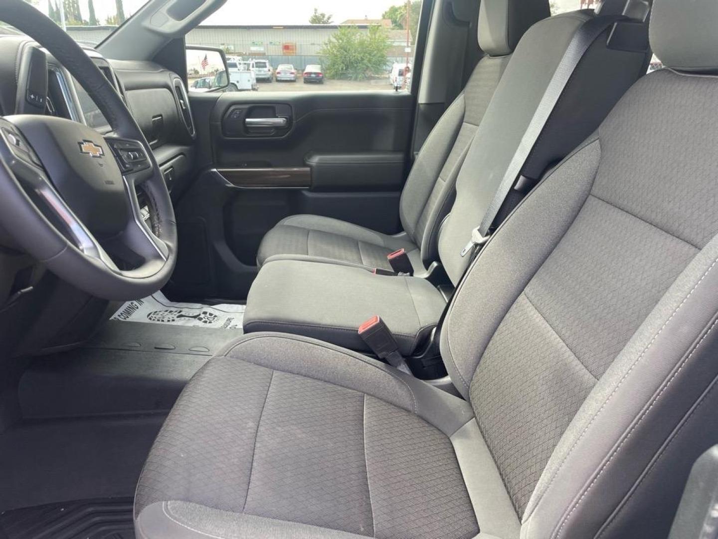 2022 Summit White Chevrolet Silverado 1500 Limited LT (3GCUYDET0NG) with an 3.0L Duramax 3.0L Diesel Turbo I6 277hp 460ft. lbs. Common Rail Direct Injection engine, 10-Speed Shiftable Automatic transmission, located at 800 Riverside Ave, Roseville, CA, 95678, 916-773-4549 & Toll Free: 866-719-4393, 38.732265, -121.291039 - DURAMAX DIESEL CREW CAB 4X4 LT ONE OWNER CLEAN CARFAX - Photo#12