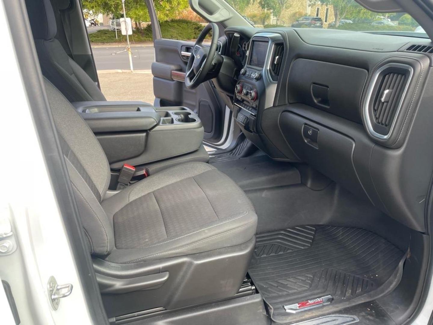 2022 Summit White Chevrolet Silverado 1500 Limited LT (3GCUYDET0NG) with an 3.0L Duramax 3.0L Diesel Turbo I6 277hp 460ft. lbs. Common Rail Direct Injection engine, 10-Speed Shiftable Automatic transmission, located at 800 Riverside Ave, Roseville, CA, 95678, 916-773-4549 & Toll Free: 866-719-4393, 38.732265, -121.291039 - DURAMAX DIESEL CREW CAB 4X4 LT ONE OWNER CLEAN CARFAX - Photo#14