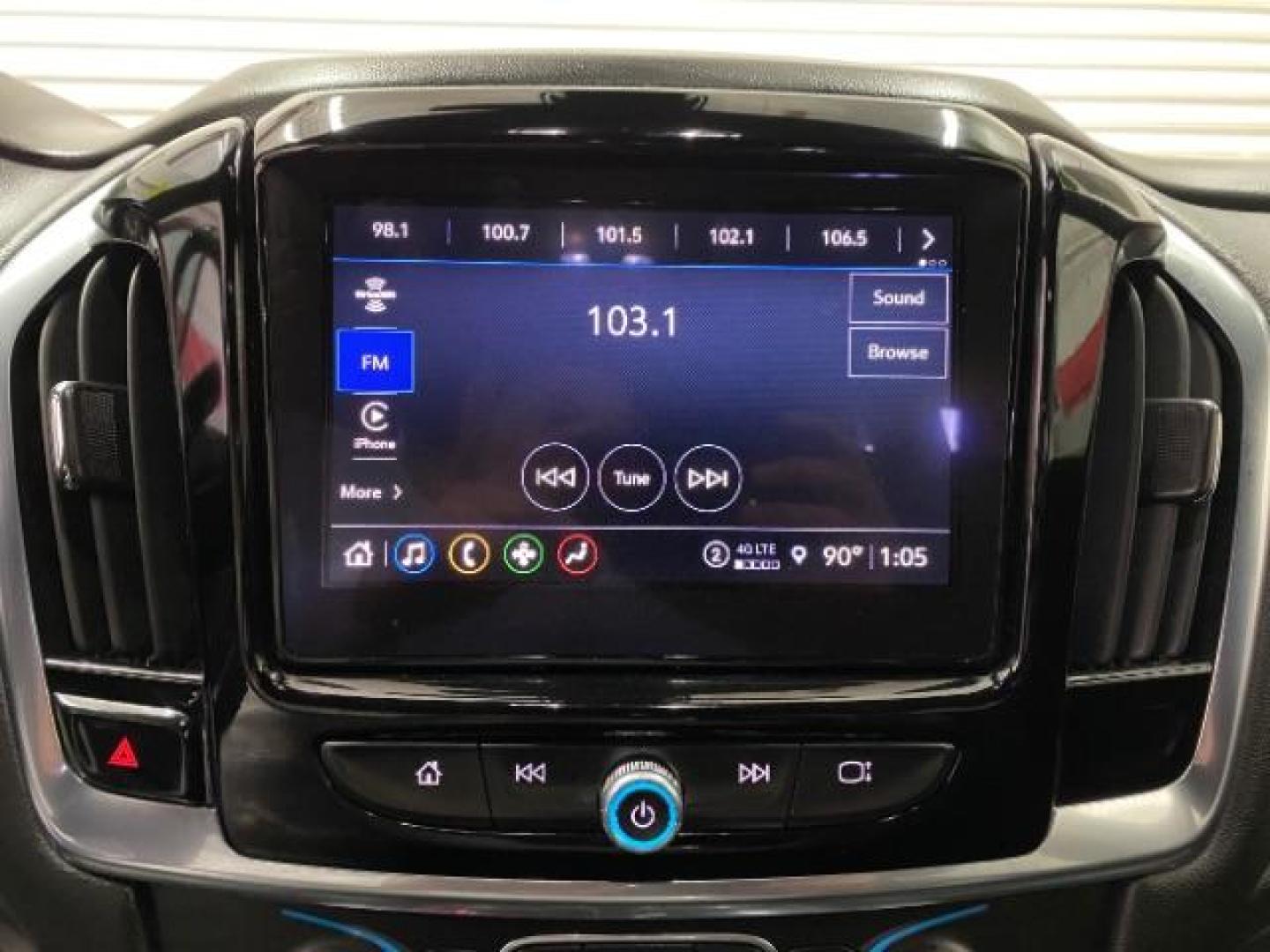 2022 GREEN Chevrolet Traverse (1GNEVHKW5NJ) with an V6 3.6 Liter engine, Automatic 9-Spd transmission, located at 412 Auto Vista Drive, Palmdale, 93551, (661) 945-0620, 34.592636, -118.136681 - Photo#21