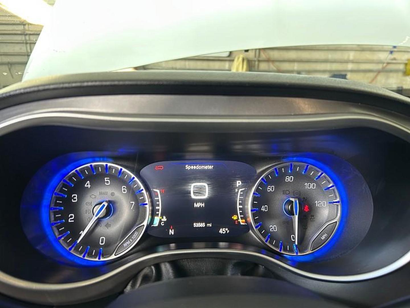 2022 WHITE Chrysler Pacifica (2C4RC1BG5NR) with an V6 3.6 Liter engine, Automatic 9-Spd transmission, located at 412 Auto Vista Drive, Palmdale, 93551, (661) 945-0620, 34.592636, -118.136681 - Photo#31