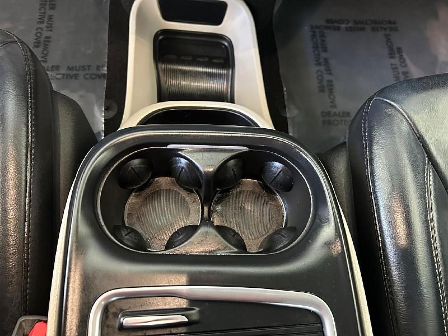 2022 WHITE Chrysler Pacifica (2C4RC1BG5NR) with an V6 3.6 Liter engine, Automatic 9-Spd transmission, located at 412 Auto Vista Drive, Palmdale, 93551, (661) 945-0620, 34.592636, -118.136681 - Photo#35