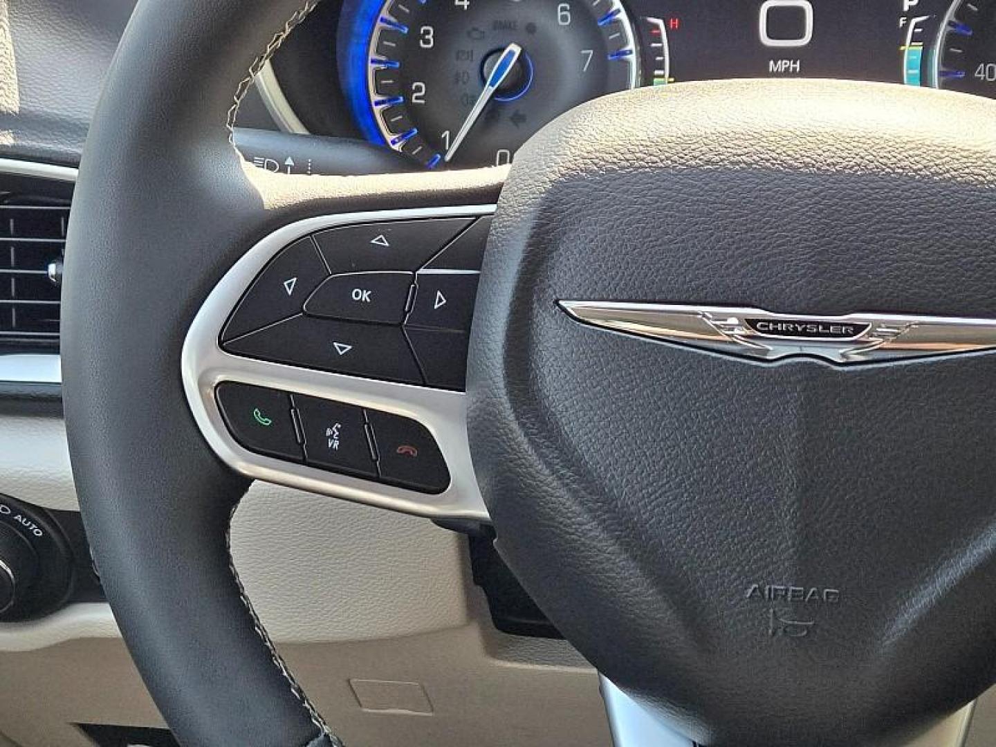 2022 GRAY Chrysler Pacifica (2C4RC1BG1NR) with an V6 3.6 Liter engine, Automatic 9-Spd transmission, located at 246 E Walker St., Orland, 95963, (530) 865-5800, 39.747589, -122.178398 - Photo#23