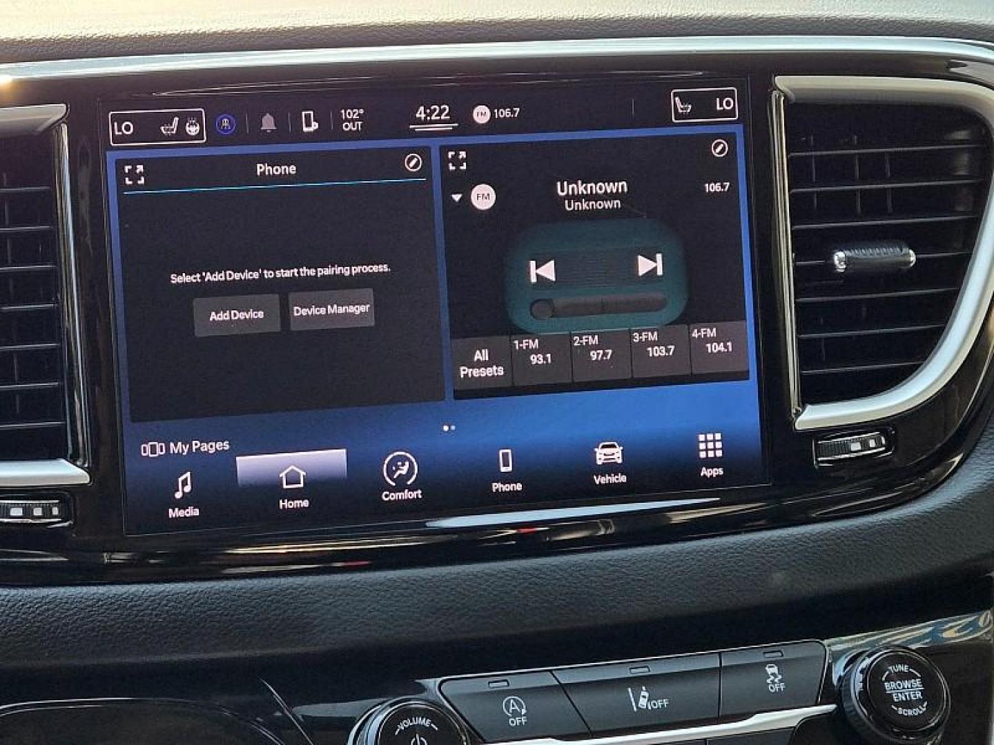 2022 GRAY Chrysler Pacifica (2C4RC1BG1NR) with an V6 3.6 Liter engine, Automatic 9-Spd transmission, located at 246 E Walker St., Orland, 95963, (530) 865-5800, 39.747589, -122.178398 - Photo#25