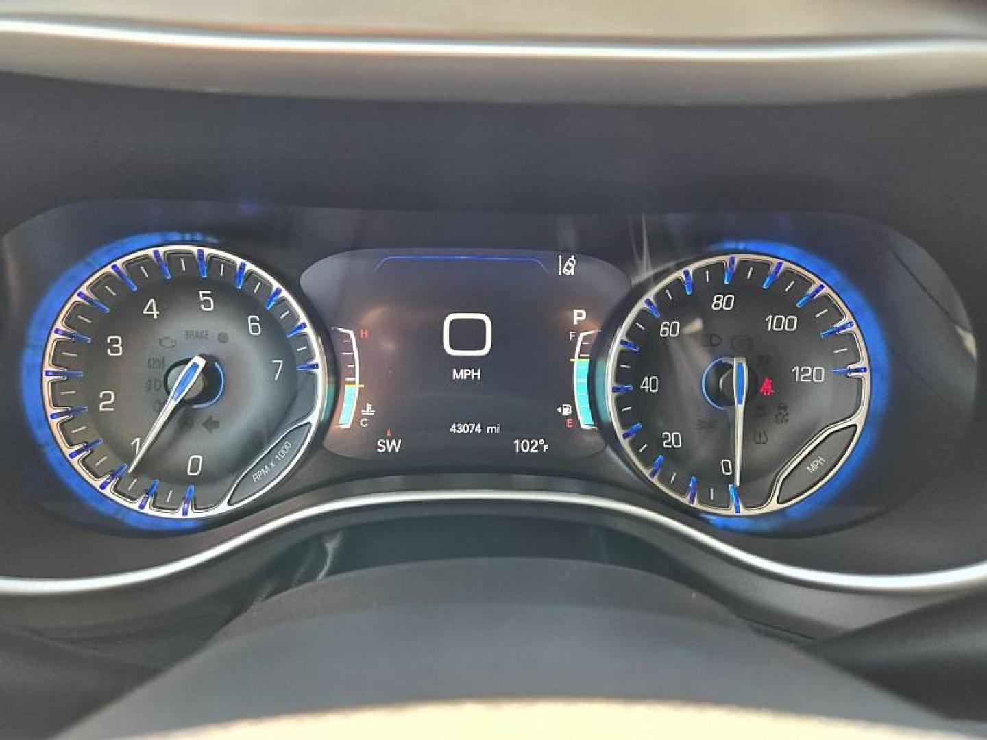 2022 GRAY Chrysler Pacifica (2C4RC1BG1NR) with an V6 3.6 Liter engine, Automatic 9-Spd transmission, located at 246 E Walker St., Orland, 95963, (530) 865-5800, 39.747589, -122.178398 - Photo#33