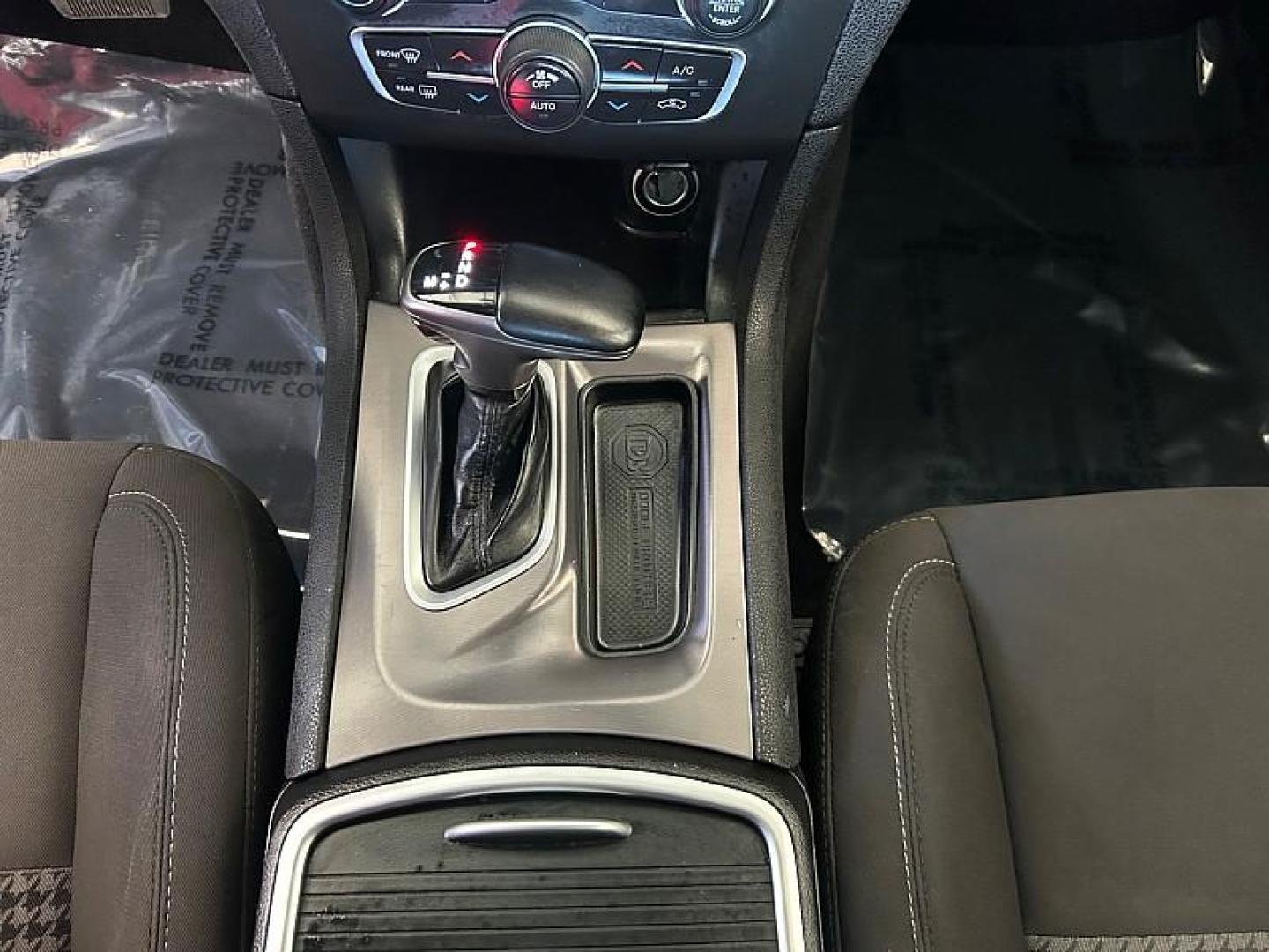 2022 BLACK Dodge Charger (2C3CDXHG8NH) with an V6 3.6 Liter engine, Automatic 8-Spd w/AutoStick transmission, located at 412 Auto Vista Drive, Palmdale, 93551, (661) 945-0620, 34.592636, -118.136681 - Photo#16