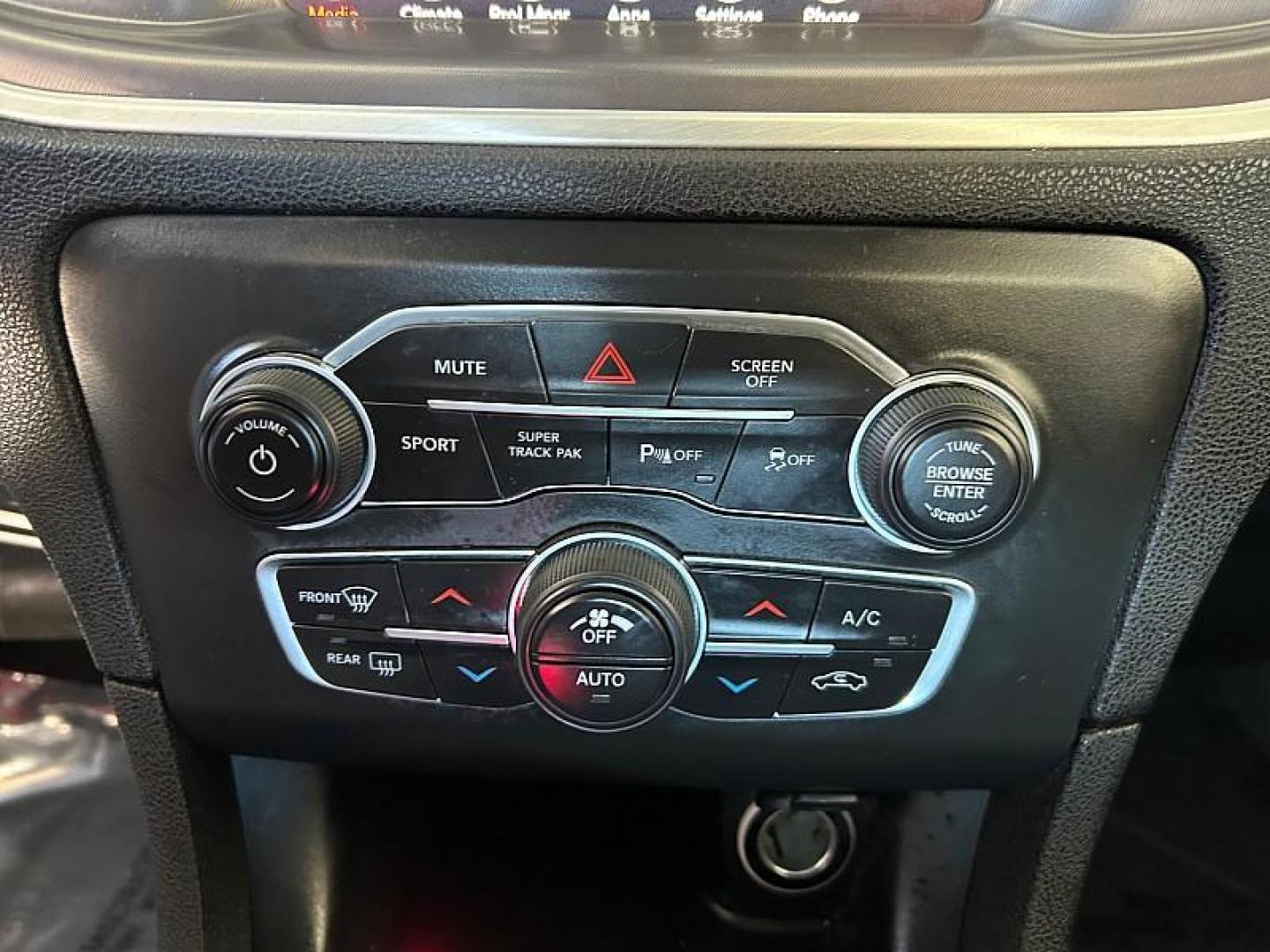 2022 BLACK Dodge Charger (2C3CDXHG8NH) with an V6 3.6 Liter engine, Automatic 8-Spd w/AutoStick transmission, located at 412 Auto Vista Drive, Palmdale, 93551, (661) 945-0620, 34.592636, -118.136681 - Photo#17