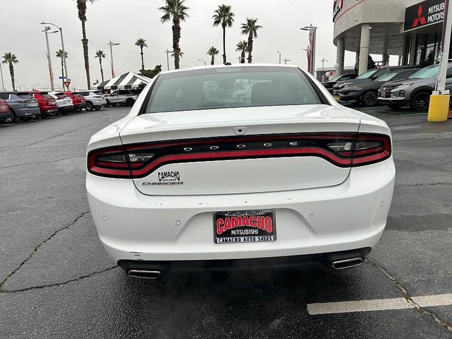 2022 WHITE Dodge Charger (2C3CDXBG5NH) with an V6 3.6 Liter engine, Automatic 8-Spd w/AutoStick transmission, located at 412 Auto Vista Drive, Palmdale, 93551, (661) 945-0620, 34.592636, -118.136681 - Photo#2