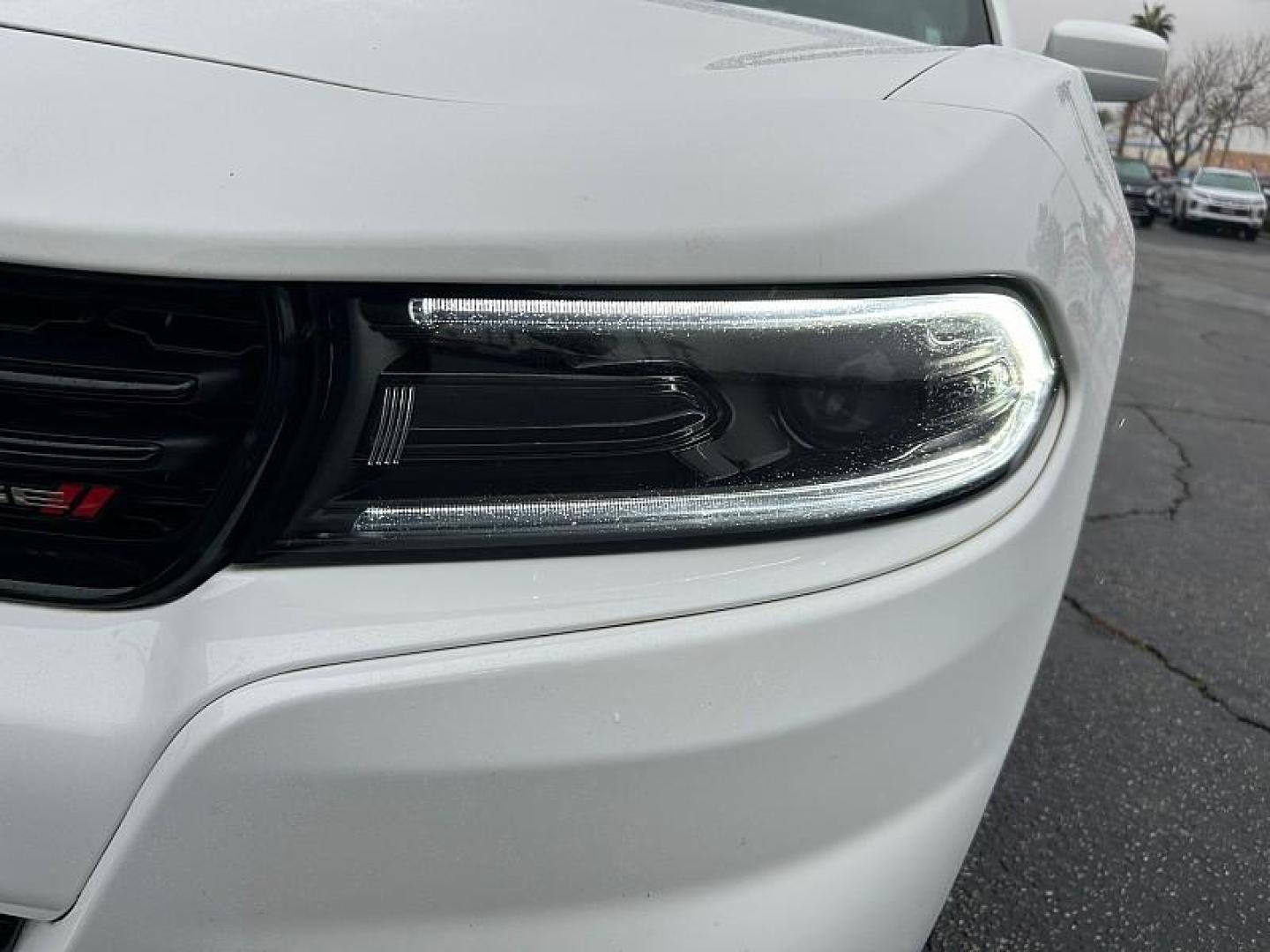 2022 WHITE Dodge Charger (2C3CDXBG5NH) with an V6 3.6 Liter engine, Automatic 8-Spd w/AutoStick transmission, located at 412 Auto Vista Drive, Palmdale, 93551, (661) 945-0620, 34.592636, -118.136681 - Photo#9