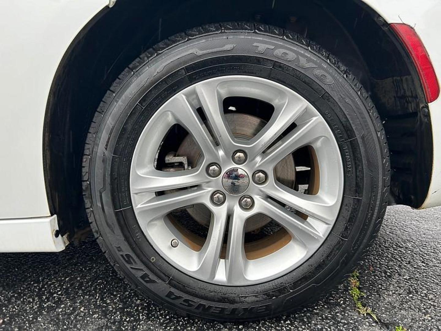 2022 WHITE Dodge Charger (2C3CDXBG5NH) with an V6 3.6 Liter engine, Automatic 8-Spd w/AutoStick transmission, located at 412 Auto Vista Drive, Palmdale, 93551, (661) 945-0620, 34.592636, -118.136681 - Photo#15