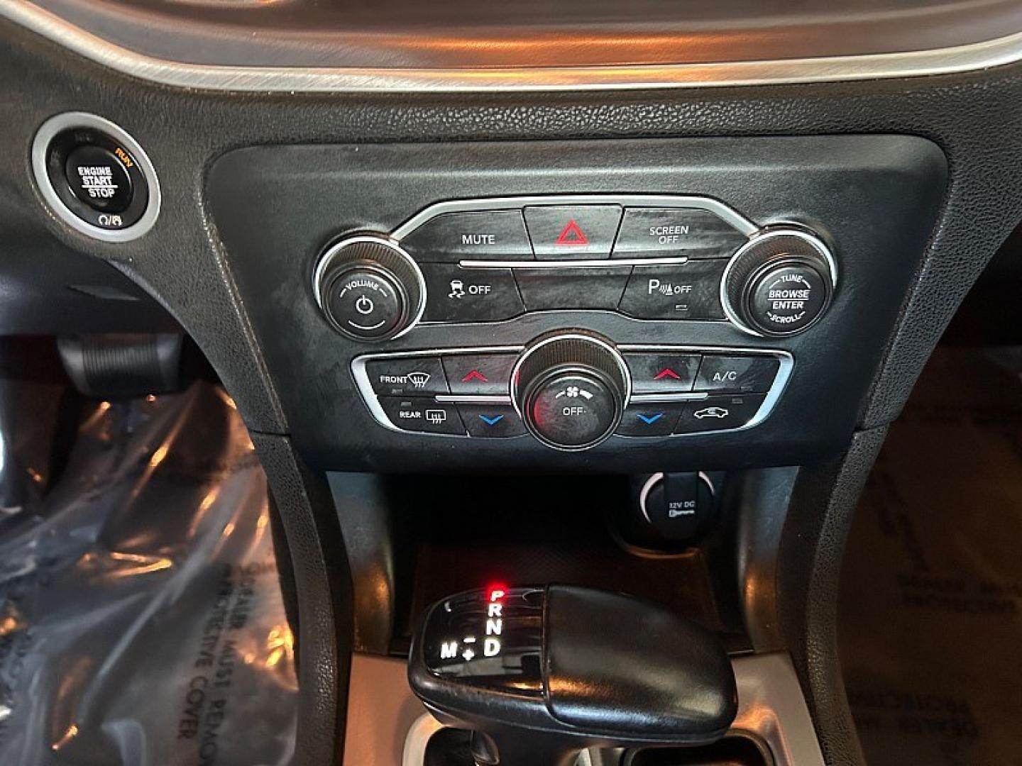 2022 GRAY Dodge Charger (2C3CDXBG4NH) with an V6 3.6 Liter engine, Automatic 8-Spd w/AutoStick transmission, located at 412 Auto Vista Drive, Palmdale, 93551, (661) 945-0620, 34.592636, -118.136681- Photo#11
