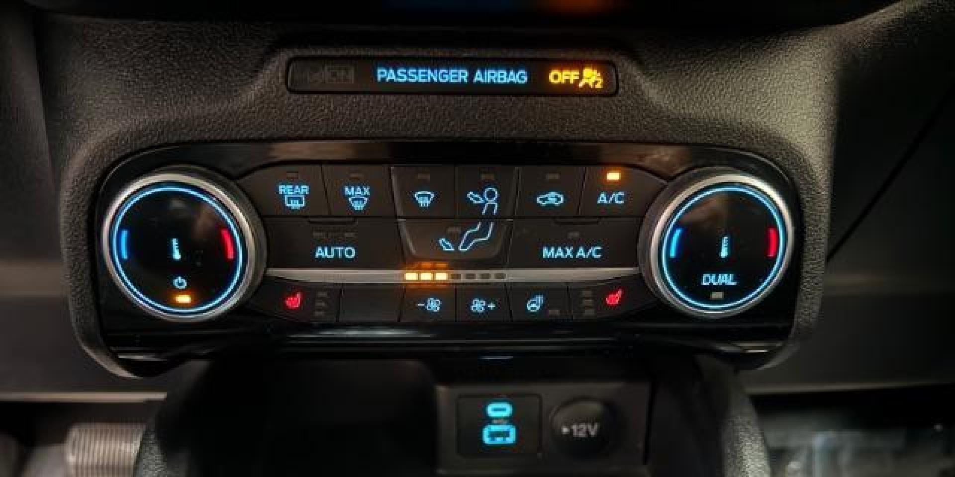 2022 BLUE Ford Escape (1FMCU9H60NU) , Automatic 8-Spd transmission, located at 412 Auto Vista Drive, Palmdale, 93551, (661) 945-0620, 34.592636, -118.136681 - Photo#21
