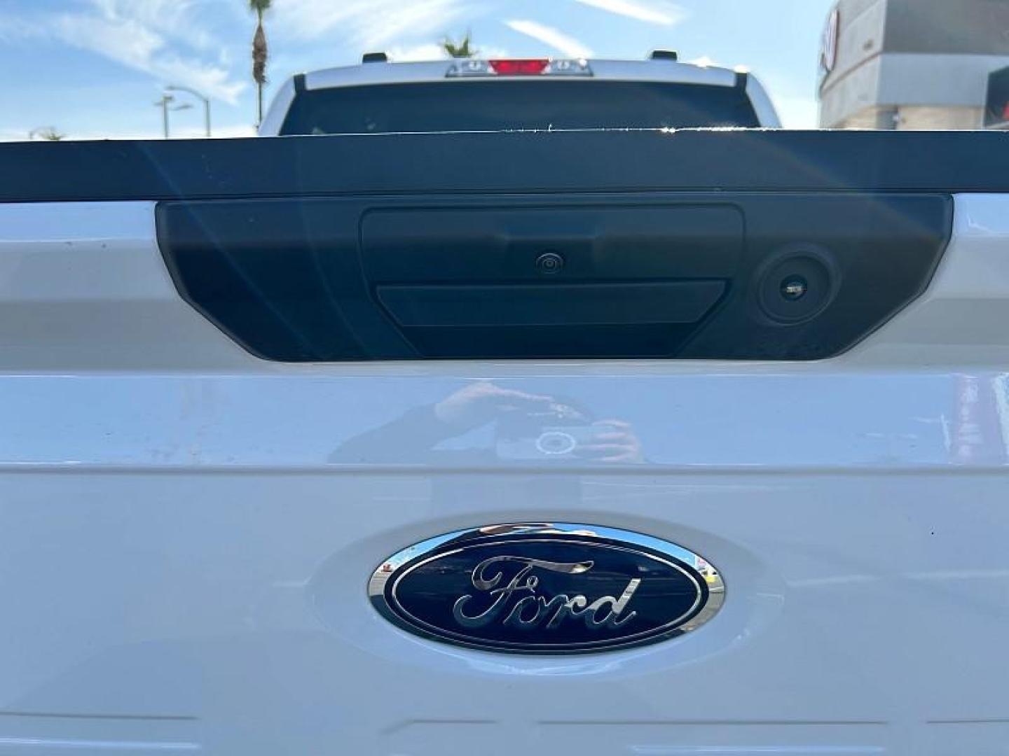 2022 WHITE Ford F-150 4WD (1FTFW1E56NK) , Automatic 10-Spd transmission, located at 412 Auto Vista Drive, Palmdale, 93551, (661) 945-0620, 34.592636, -118.136681 - Photo#12