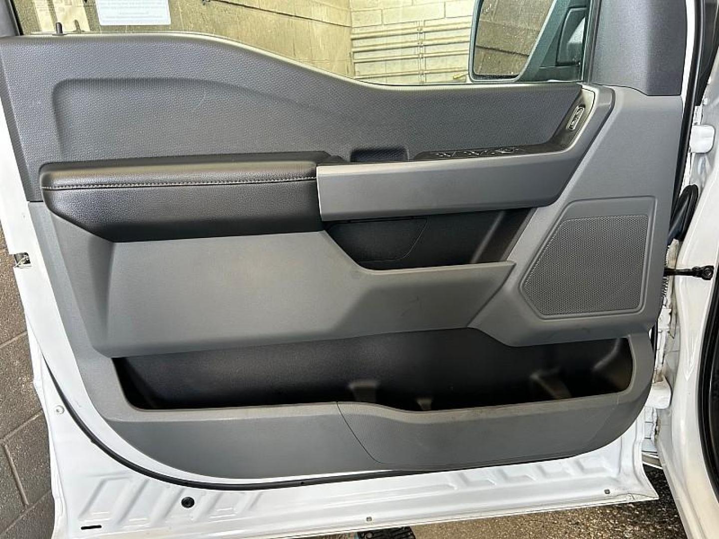 2022 WHITE Ford F-150 4WD (1FTFW1E56NK) , Automatic 10-Spd transmission, located at 412 Auto Vista Drive, Palmdale, 93551, (661) 945-0620, 34.592636, -118.136681 - Photo#16