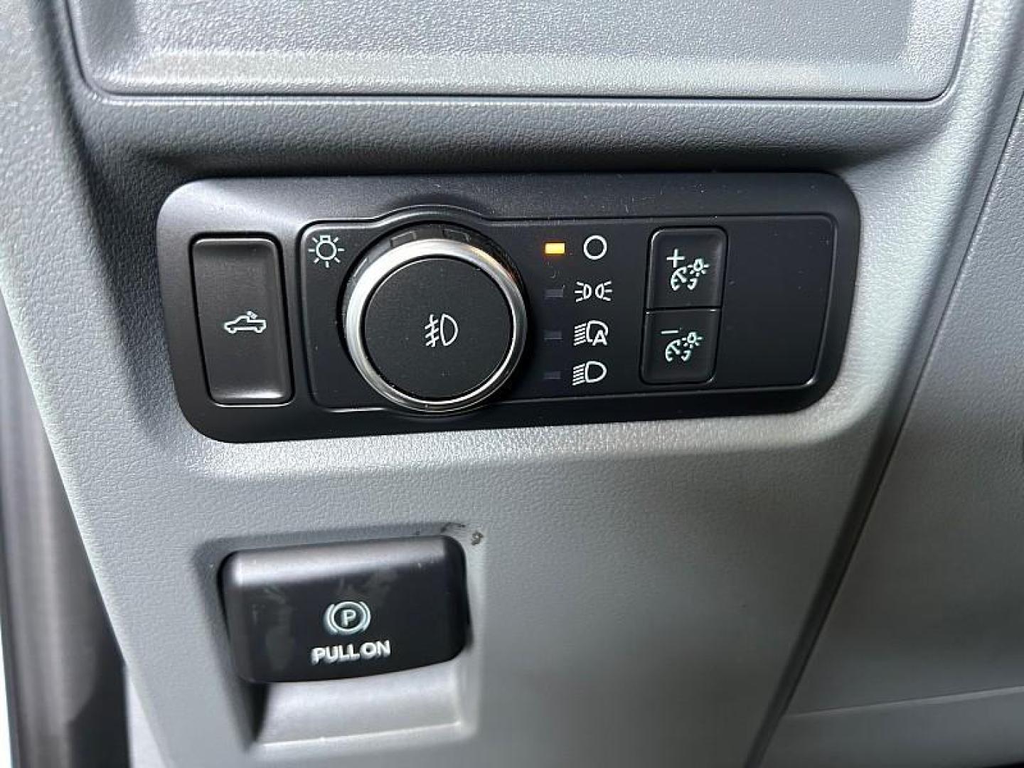 2022 WHITE Ford F-150 4WD (1FTFW1E56NK) , Automatic 10-Spd transmission, located at 412 Auto Vista Drive, Palmdale, 93551, (661) 945-0620, 34.592636, -118.136681 - Photo#21