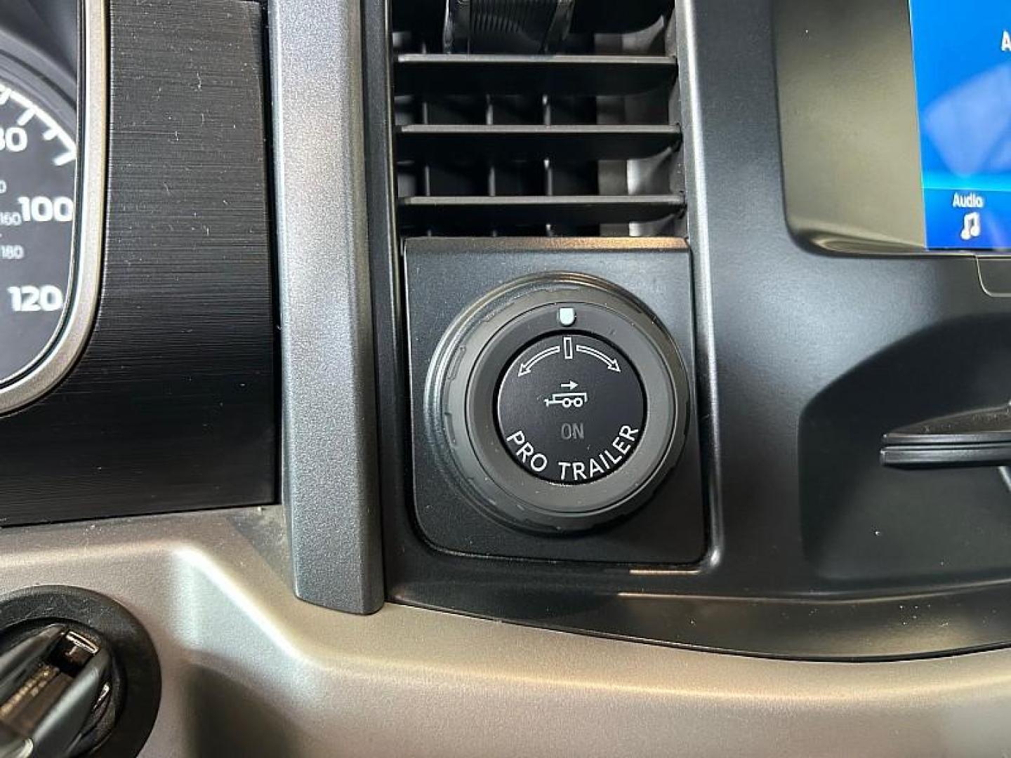 2022 WHITE Ford F-150 4WD (1FTFW1E56NK) , Automatic 10-Spd transmission, located at 412 Auto Vista Drive, Palmdale, 93551, (661) 945-0620, 34.592636, -118.136681 - Photo#24