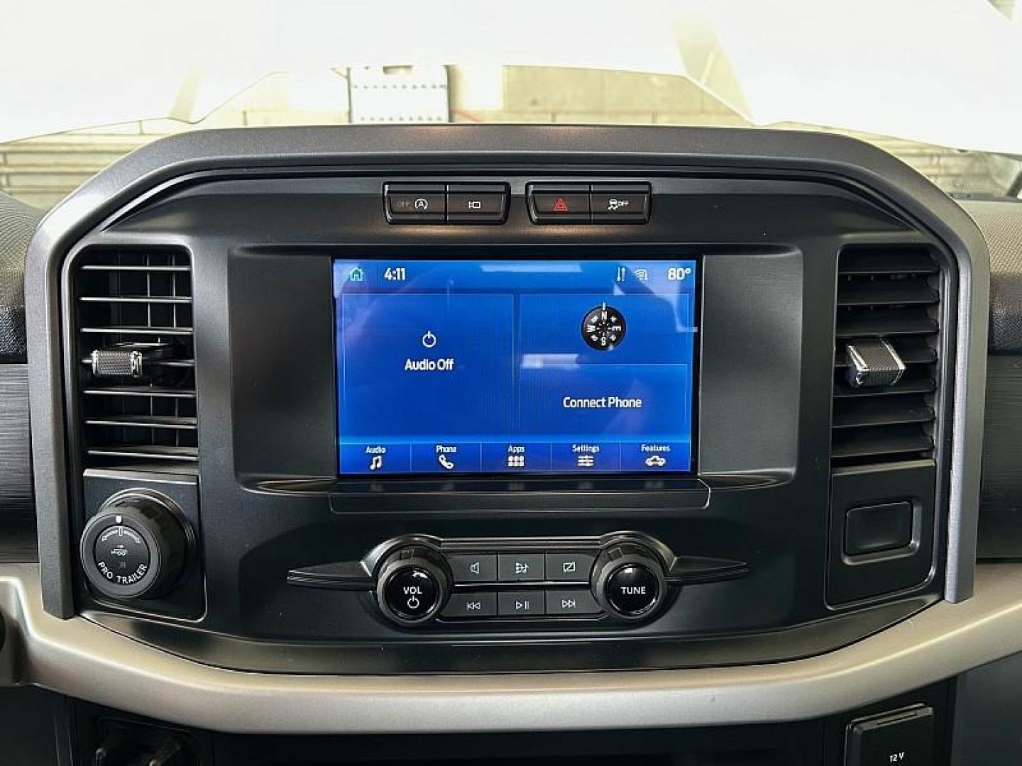 2022 WHITE Ford F-150 4WD (1FTFW1E56NK) , Automatic 10-Spd transmission, located at 412 Auto Vista Drive, Palmdale, 93551, (661) 945-0620, 34.592636, -118.136681 - Photo#26