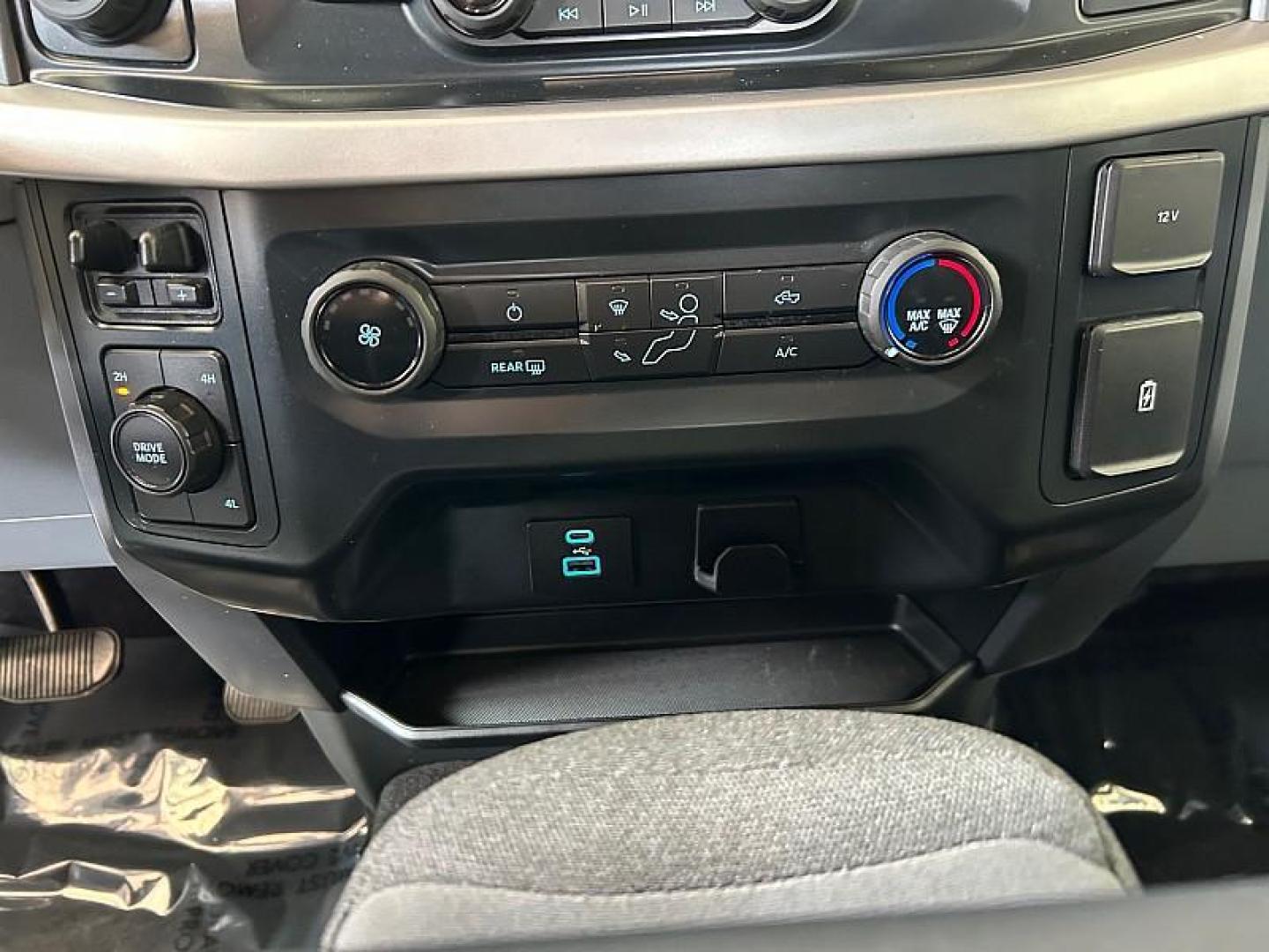 2022 WHITE Ford F-150 4WD (1FTFW1E56NK) , Automatic 10-Spd transmission, located at 412 Auto Vista Drive, Palmdale, 93551, (661) 945-0620, 34.592636, -118.136681 - Photo#27