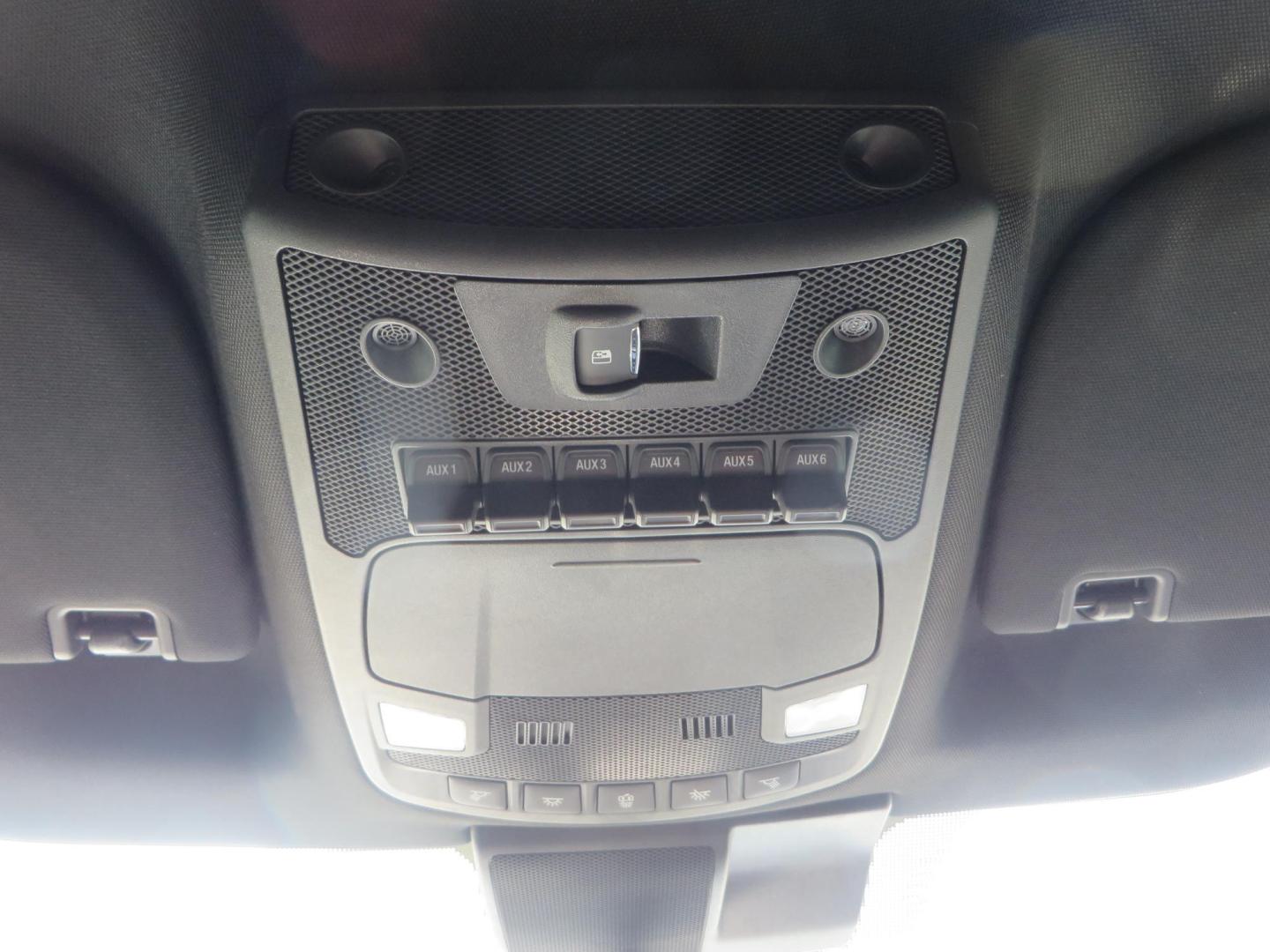 2022 SILVER /BLACK Ford F-250 SD Lariat Crew Cab 4WD (1FT8W2BT6NE) with an 6.7L V8 OHV 16V DIESEL engine, 6A transmission, located at 2630 Grass Valley Highway, Auburn, CA, 95603, (530) 508-5100, 38.937893, -121.095482 - Dont miss this F-250 sitting on a Carli Back Country suspension system, Fox remote reservoir shocks, Radius arms, Deaver rear springs, Torsion sway bar, upper and lower stabilizers, 37" Toyo RT Trail tires, 17" Innov8 G500 wheels, Baja Designs Fog light kit, Diamondback bedcover, Bed Molle panels, - Photo#31