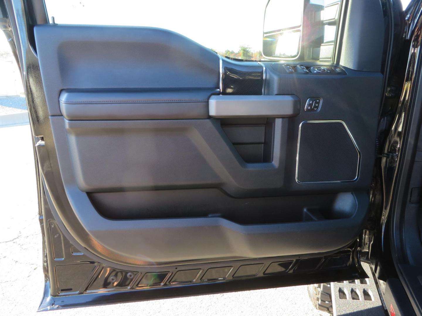 2022 BLACK /BLACK Ford F-250 SD Platinum Tremor Crew Cab Short Bed 4WD (1FT8W2BT2NE) with an 6.7L V8 OHV 16V DIESEL engine, 10 speed transmission, located at 2630 Grass Valley Highway, Auburn, CA, 95603, (530) 508-5100, 38.937893, -121.095482 - Features - BDS 4" Radius arm suspension system, Fox 2.0 shocks, Dual Fox steering stabilizers, 37" Nitto Ridge Grappler tires, 20" Fuel Rebel wheels, Airlift air bags, Airlift wireless 1 compressor, and window tint. - Photo#23