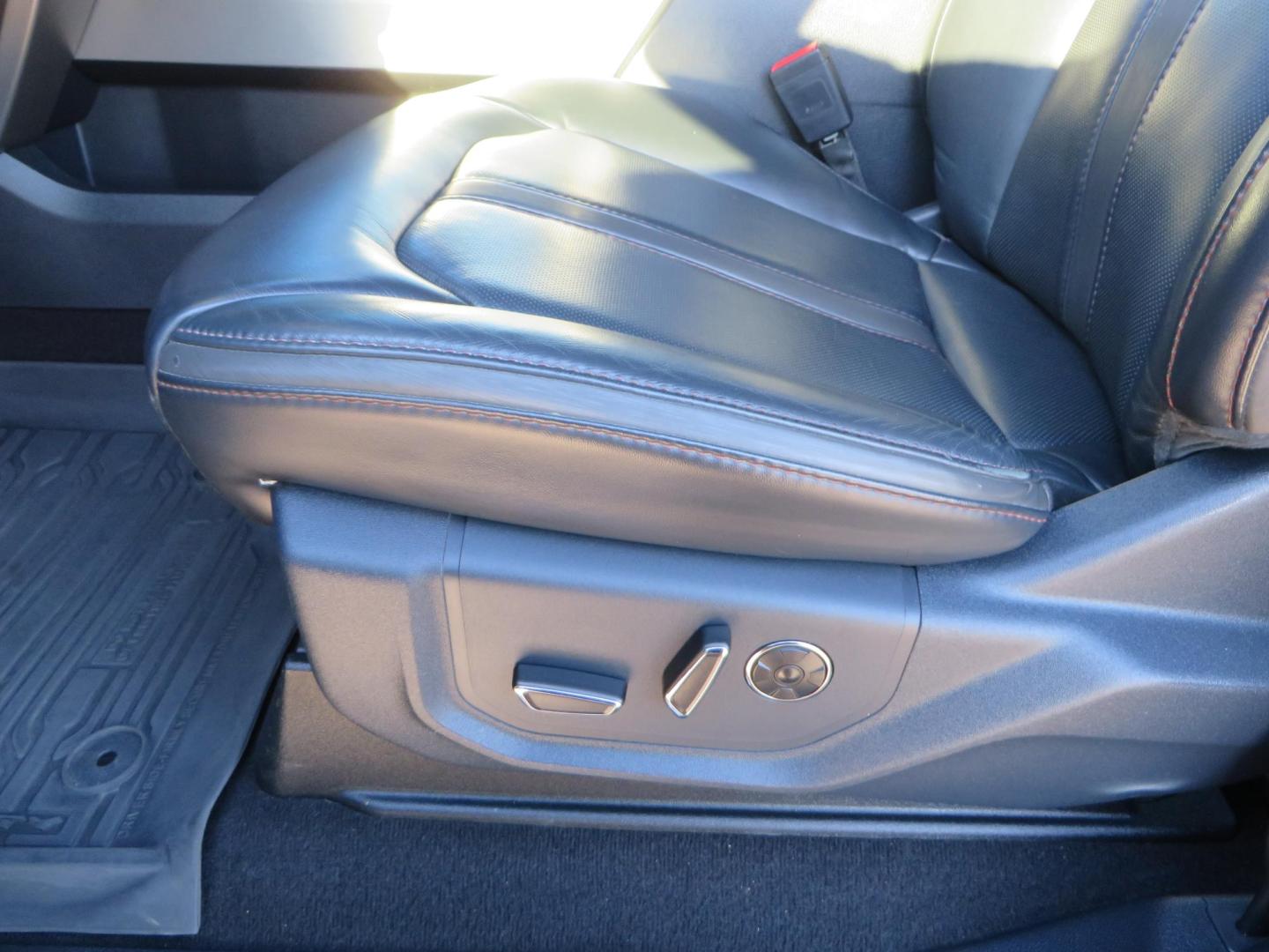 2022 BLACK /BLACK Ford F-250 SD Platinum Tremor Crew Cab Short Bed 4WD (1FT8W2BT2NE) with an 6.7L V8 OHV 16V DIESEL engine, 10 speed transmission, located at 2630 Grass Valley Highway, Auburn, CA, 95603, (530) 508-5100, 38.937893, -121.095482 - Features - BDS 4" Radius arm suspension system, Fox 2.0 shocks, Dual Fox steering stabilizers, 37" Nitto Ridge Grappler tires, 20" Fuel Rebel wheels, Airlift air bags, Airlift wireless 1 compressor, and window tint. - Photo#29