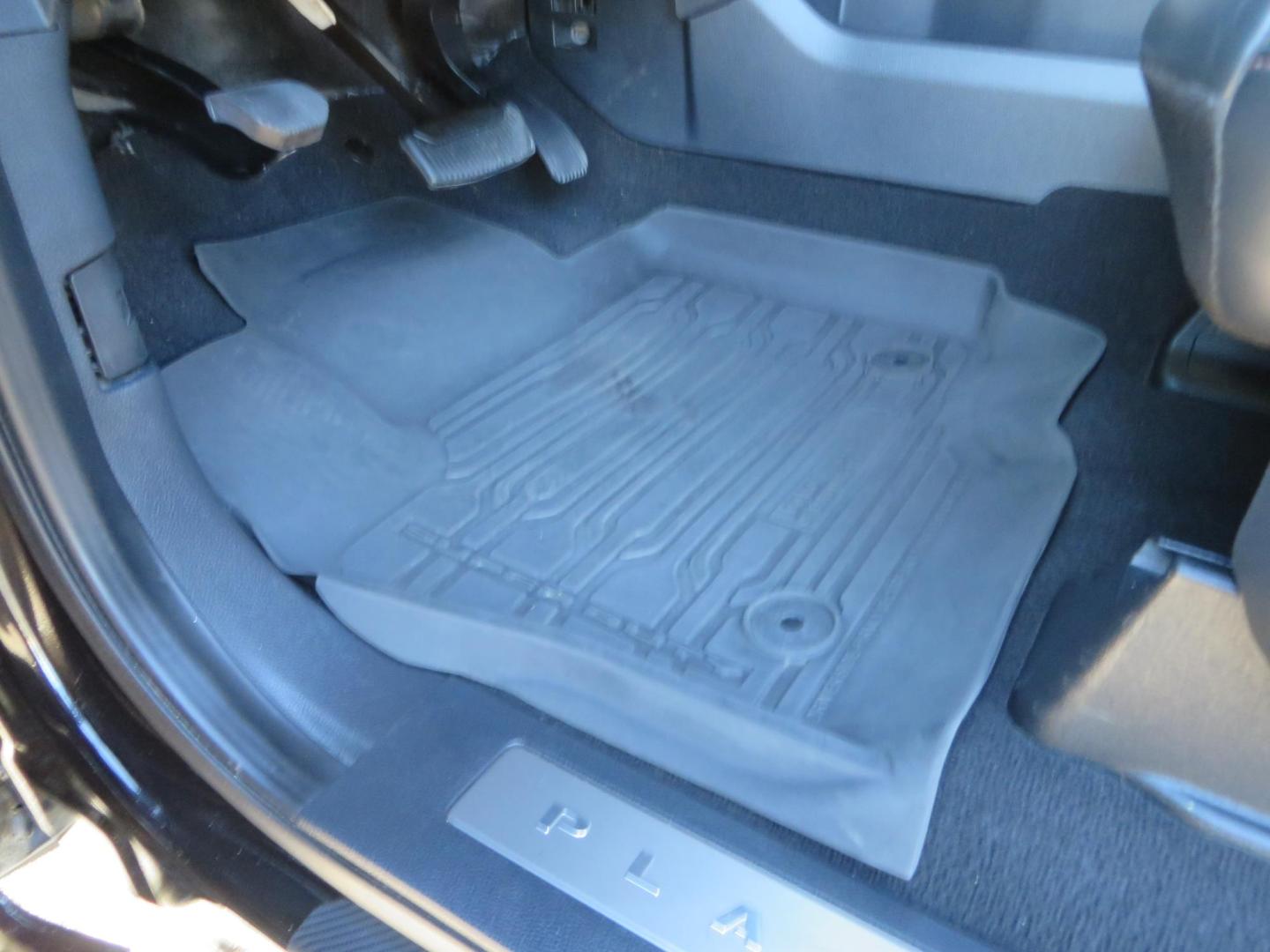 2022 BLACK /BLACK Ford F-250 SD Platinum Tremor Crew Cab Short Bed 4WD (1FT8W2BT2NE) with an 6.7L V8 OHV 16V DIESEL engine, 10 speed transmission, located at 2630 Grass Valley Highway, Auburn, CA, 95603, (530) 508-5100, 38.937893, -121.095482 - Features - BDS 4" Radius arm suspension system, Fox 2.0 shocks, Dual Fox steering stabilizers, 37" Nitto Ridge Grappler tires, 20" Fuel Rebel wheels, Airlift air bags, Airlift wireless 1 compressor, and window tint. - Photo#30