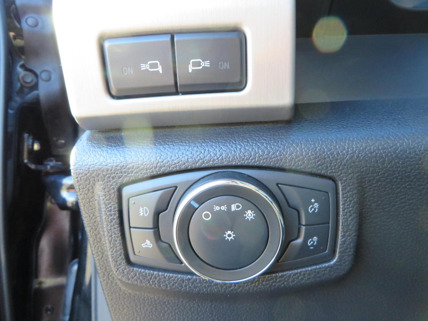 2022 BLACK /BLACK Ford F-250 SD Platinum Tremor Crew Cab Short Bed 4WD (1FT8W2BT2NE) with an 6.7L V8 OHV 16V DIESEL engine, 10 speed transmission, located at 2630 Grass Valley Highway, Auburn, CA, 95603, (530) 508-5100, 38.937893, -121.095482 - Features - BDS 4" Radius arm suspension system, Fox 2.0 shocks, Dual Fox steering stabilizers, 37" Nitto Ridge Grappler tires, 20" Fuel Rebel wheels, Airlift air bags, Airlift wireless 1 compressor, and window tint. - Photo#50