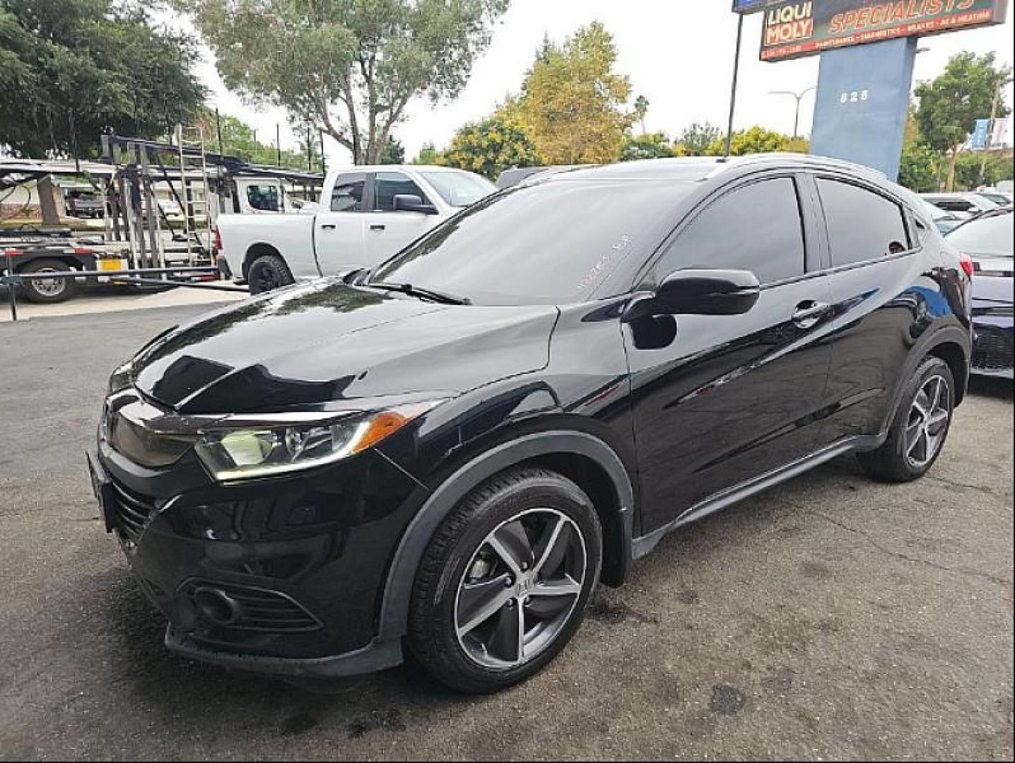 2022 BLACK Honda HR-V (3CZRU5H77NM) with an 4-Cyl i-VTEC 1.8 Liter engine, Automatic CVT w/Sport Mode transmission, located at 412 Auto Vista Drive, Palmdale, 93551, (661) 945-0620, 34.592636, -118.136681 - Photo#2