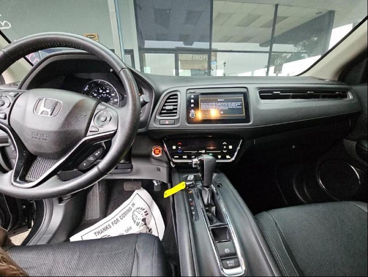 2022 BLACK Honda HR-V (3CZRU5H77NM) with an 4-Cyl i-VTEC 1.8 Liter engine, Automatic CVT w/Sport Mode transmission, located at 412 Auto Vista Drive, Palmdale, 93551, (661) 945-0620, 34.592636, -118.136681 - Photo#3