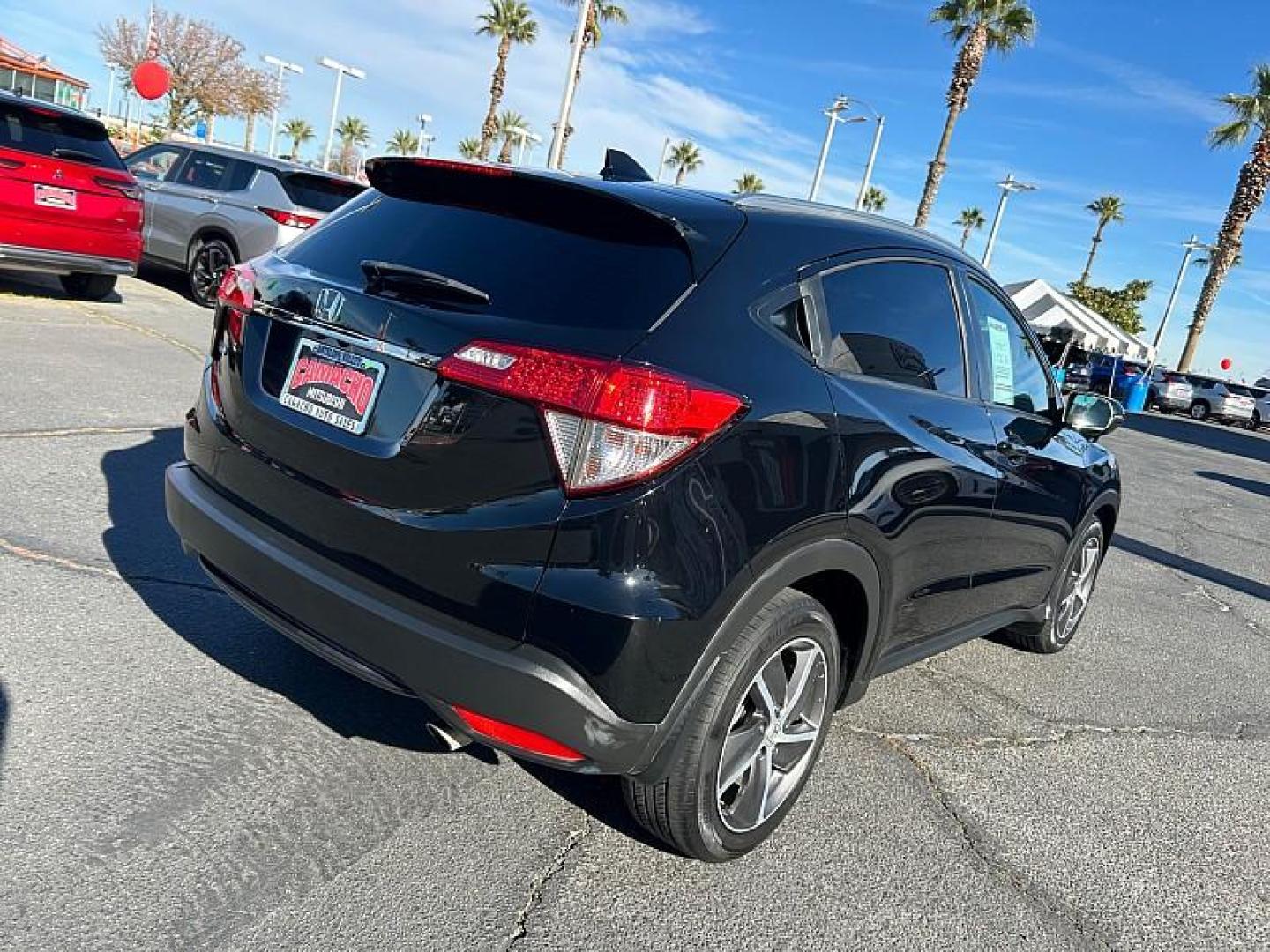 2022 BLACK Honda HR-V (3CZRU5H77NM) with an 4-Cyl i-VTEC 1.8 Liter engine, Automatic CVT w/Sport Mode transmission, located at 412 Auto Vista Drive, Palmdale, 93551, (661) 945-0620, 34.592636, -118.136681 - Photo#6