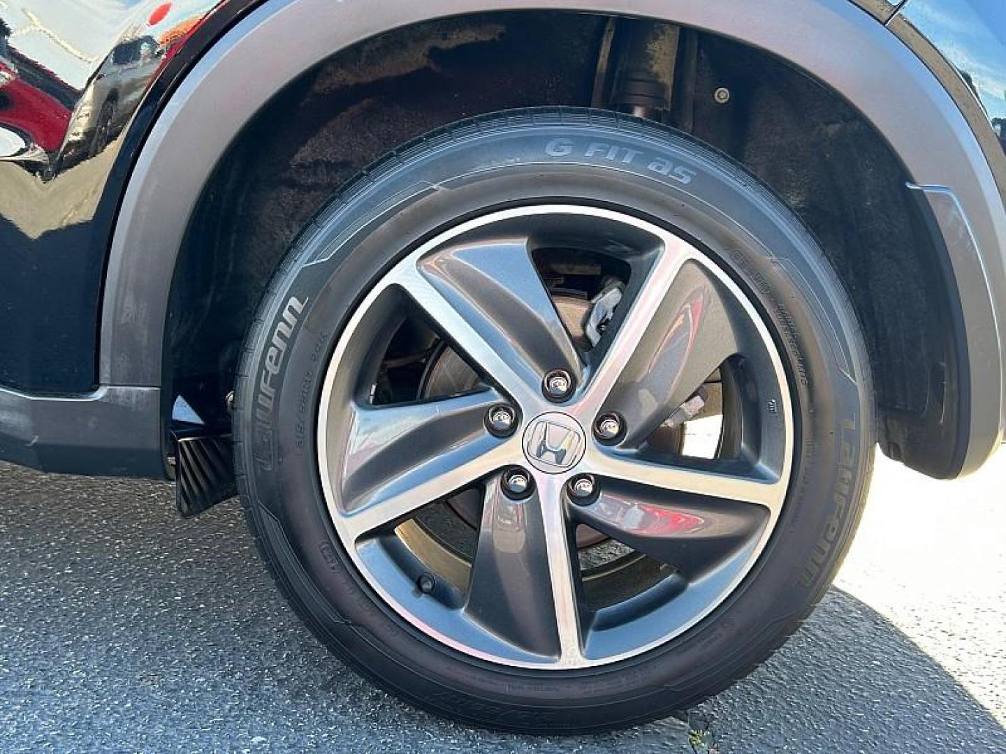 2022 BLACK Honda HR-V (3CZRU5H77NM) with an 4-Cyl i-VTEC 1.8 Liter engine, Automatic CVT w/Sport Mode transmission, located at 412 Auto Vista Drive, Palmdale, 93551, (661) 945-0620, 34.592636, -118.136681 - Photo#17