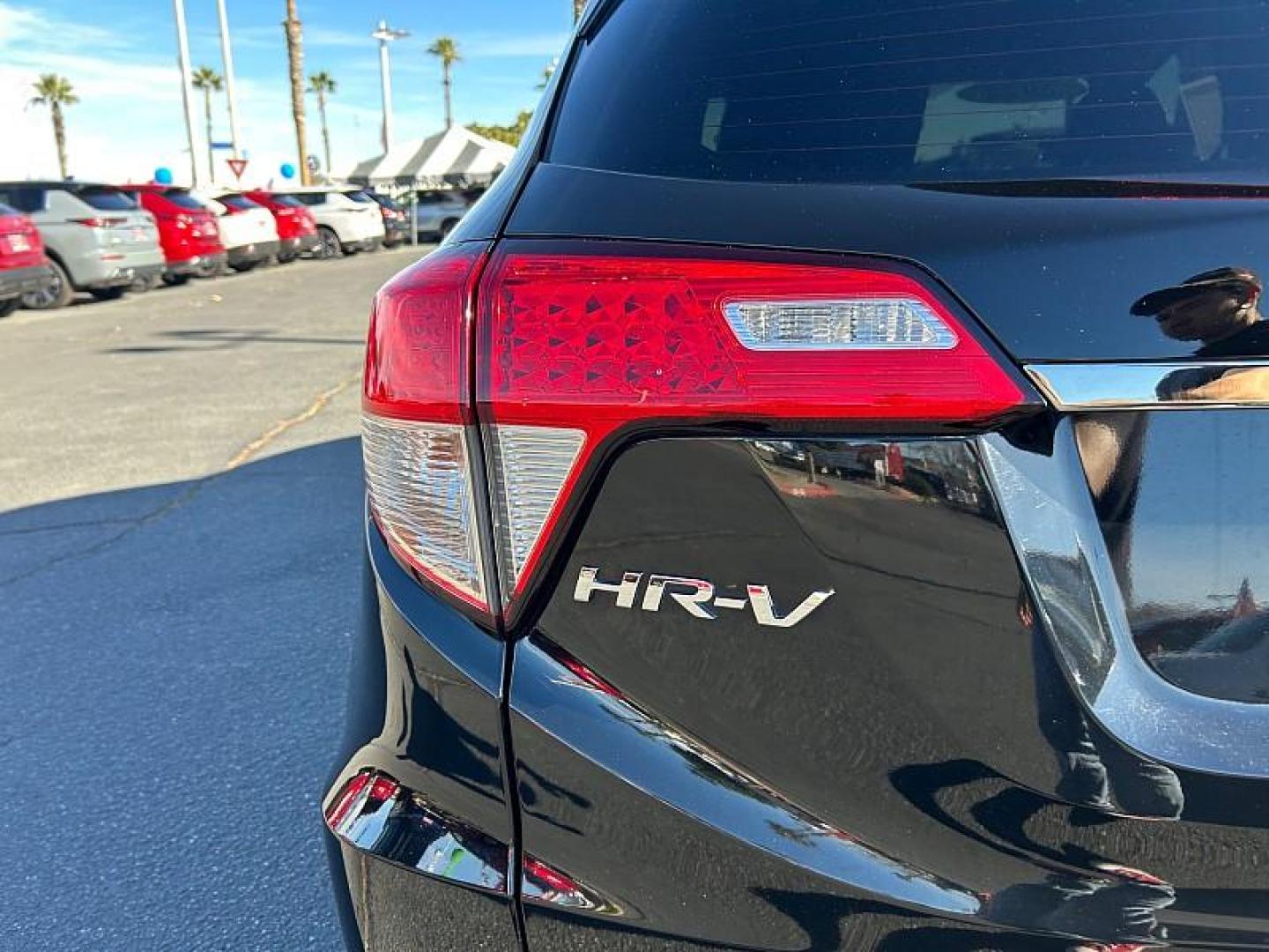 2022 BLACK Honda HR-V (3CZRU5H77NM) with an 4-Cyl i-VTEC 1.8 Liter engine, Automatic CVT w/Sport Mode transmission, located at 412 Auto Vista Drive, Palmdale, 93551, (661) 945-0620, 34.592636, -118.136681 - Photo#19