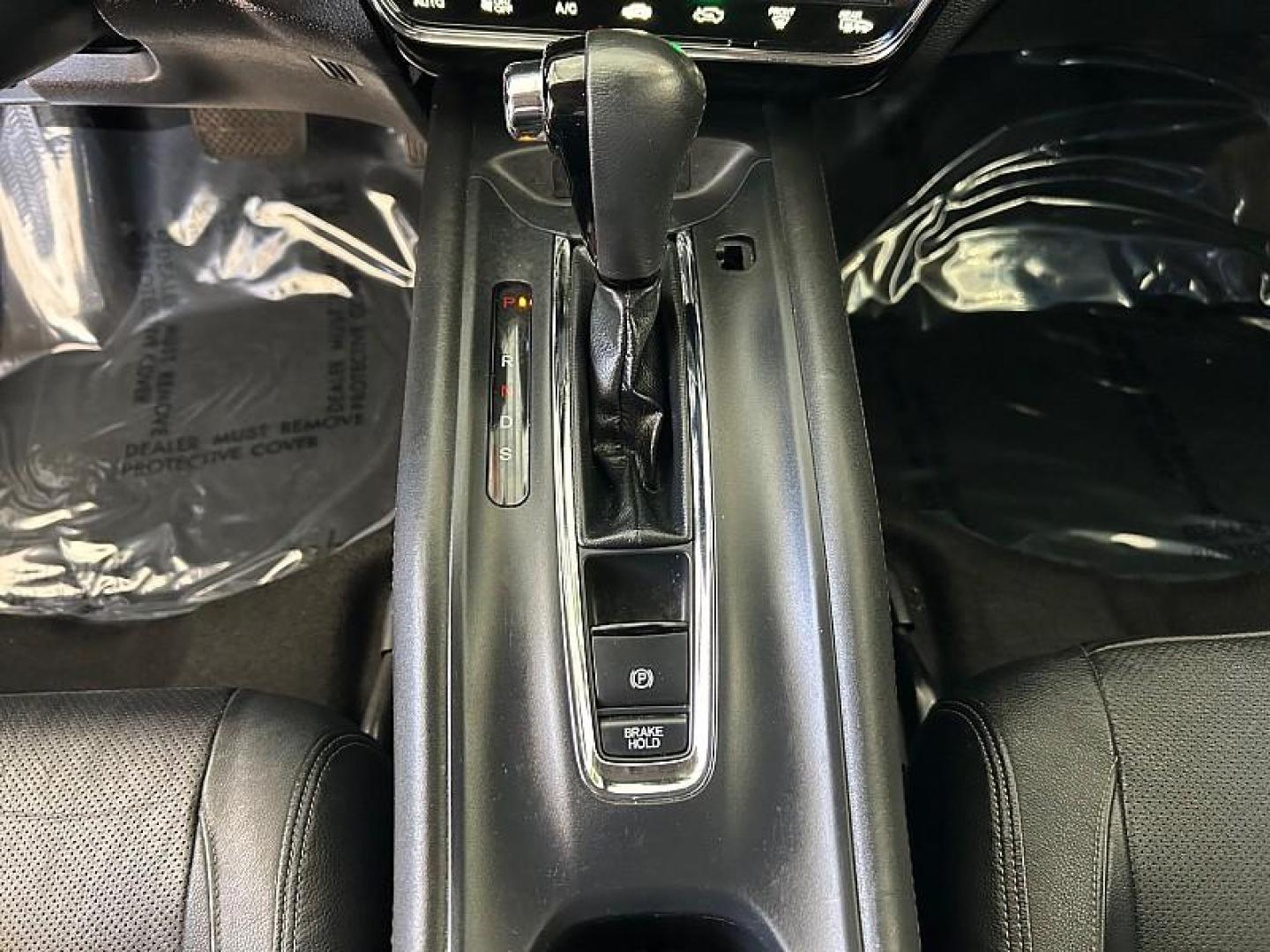 2022 BLACK Honda HR-V (3CZRU5H77NM) with an 4-Cyl i-VTEC 1.8 Liter engine, Automatic CVT w/Sport Mode transmission, located at 412 Auto Vista Drive, Palmdale, 93551, (661) 945-0620, 34.592636, -118.136681 - Photo#25