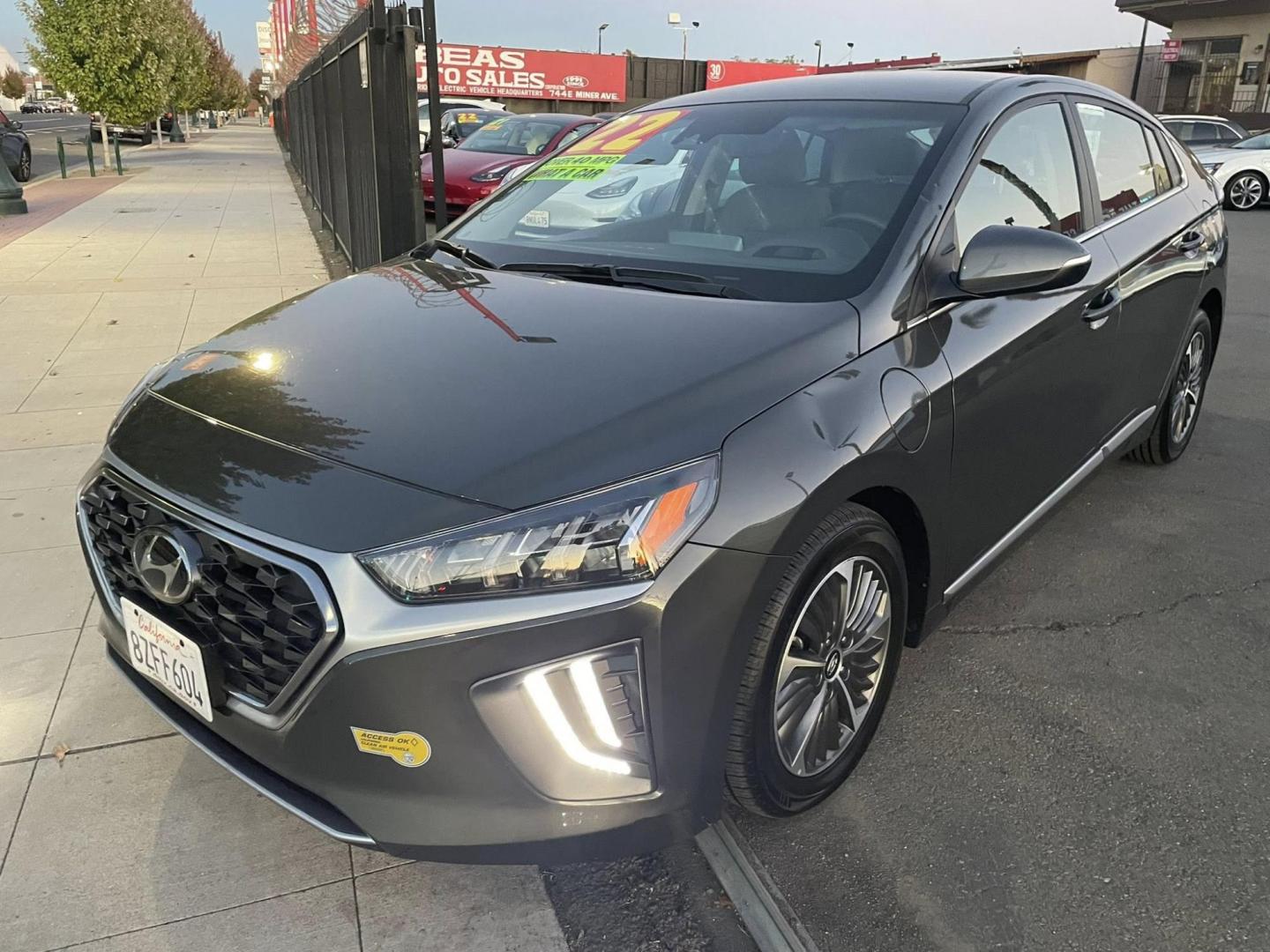 2022 Hyundai Ioniq Plug-In Hybrid SEL (KMHC75LD4NU) with an 1.6L L4 DOHC 16V HYBRID engine, 6A transmission, located at 744 E Miner Ave, Stockton, CA, 95202, (209) 944-5770, 37.956863, -121.282082 - PLUS TAXES AND FEES NO CHARGER AVAILABLE - Photo#2