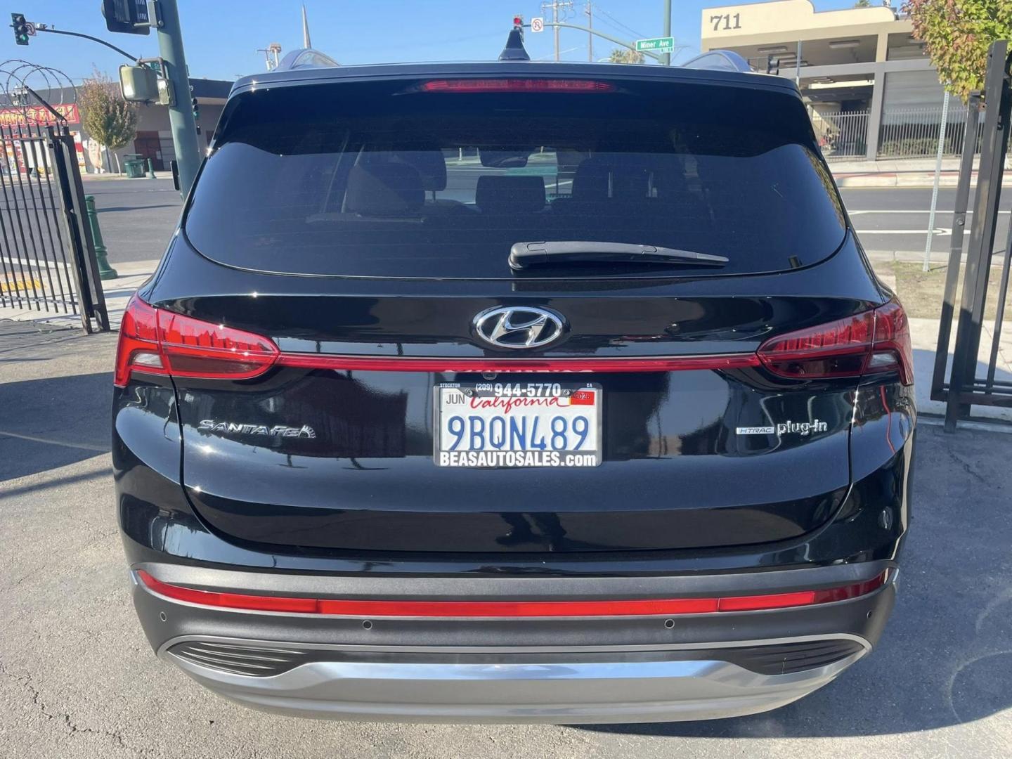2022 Hyundai Santa Fe Plug-In Hybrid SEL (KM8S6DA21NU) with an 1.6L L4 DOHC 16V HYBRID engine, 6A transmission, located at 744 E Miner Ave, Stockton, CA, 95202, (209) 944-5770, 37.956863, -121.282082 - PLUS TAXES AND FEES - Photo#8