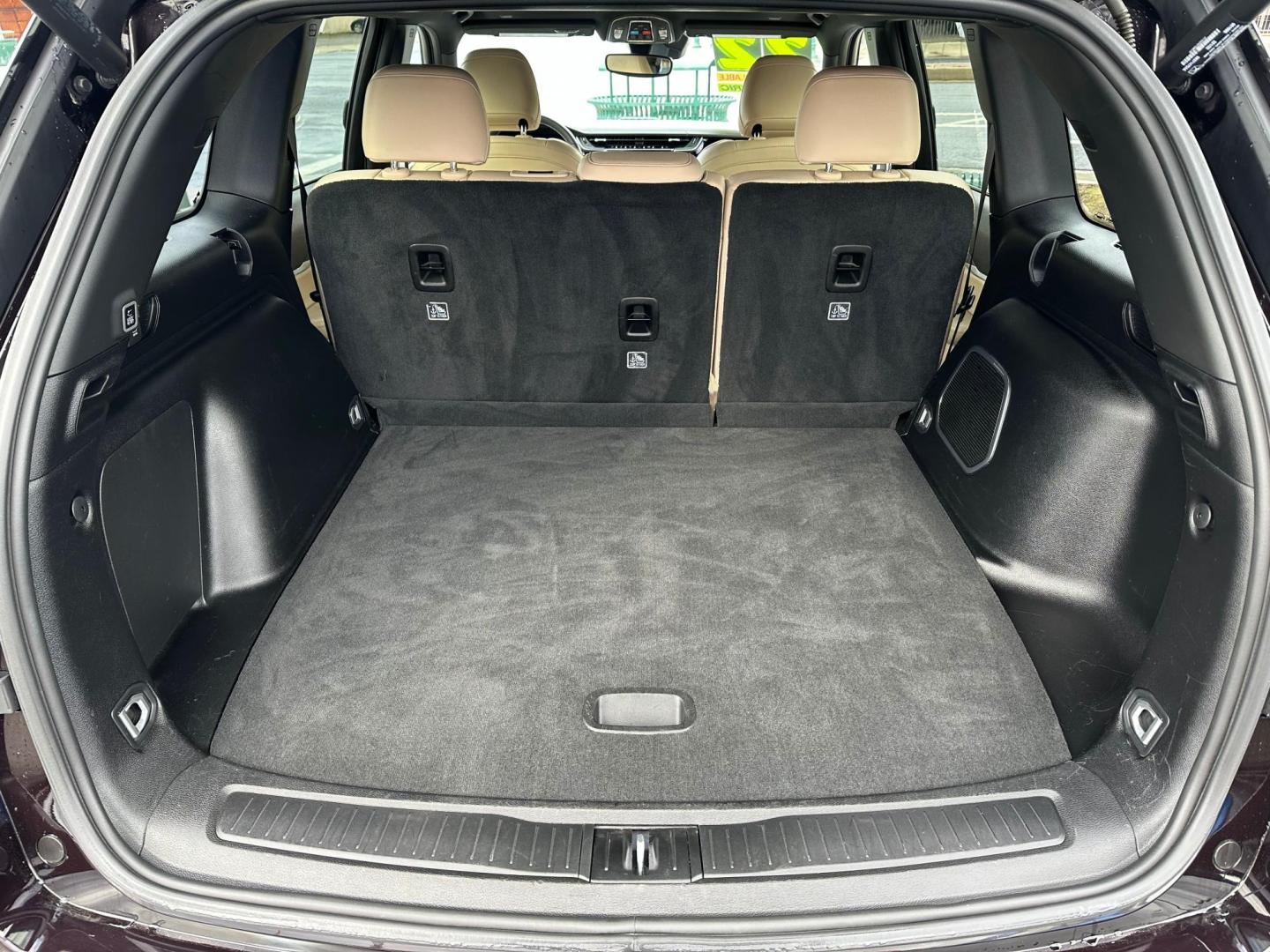2022 Jeep Grand Cherokee 4xe Limited (1C4RJYB62N8) with an 2.0L L4 DOHC 16V HYBRID engine, 8A transmission, located at 744 E Miner Ave, Stockton, CA, 95202, (209) 944-5770, 37.956863, -121.282082 - Photo#11