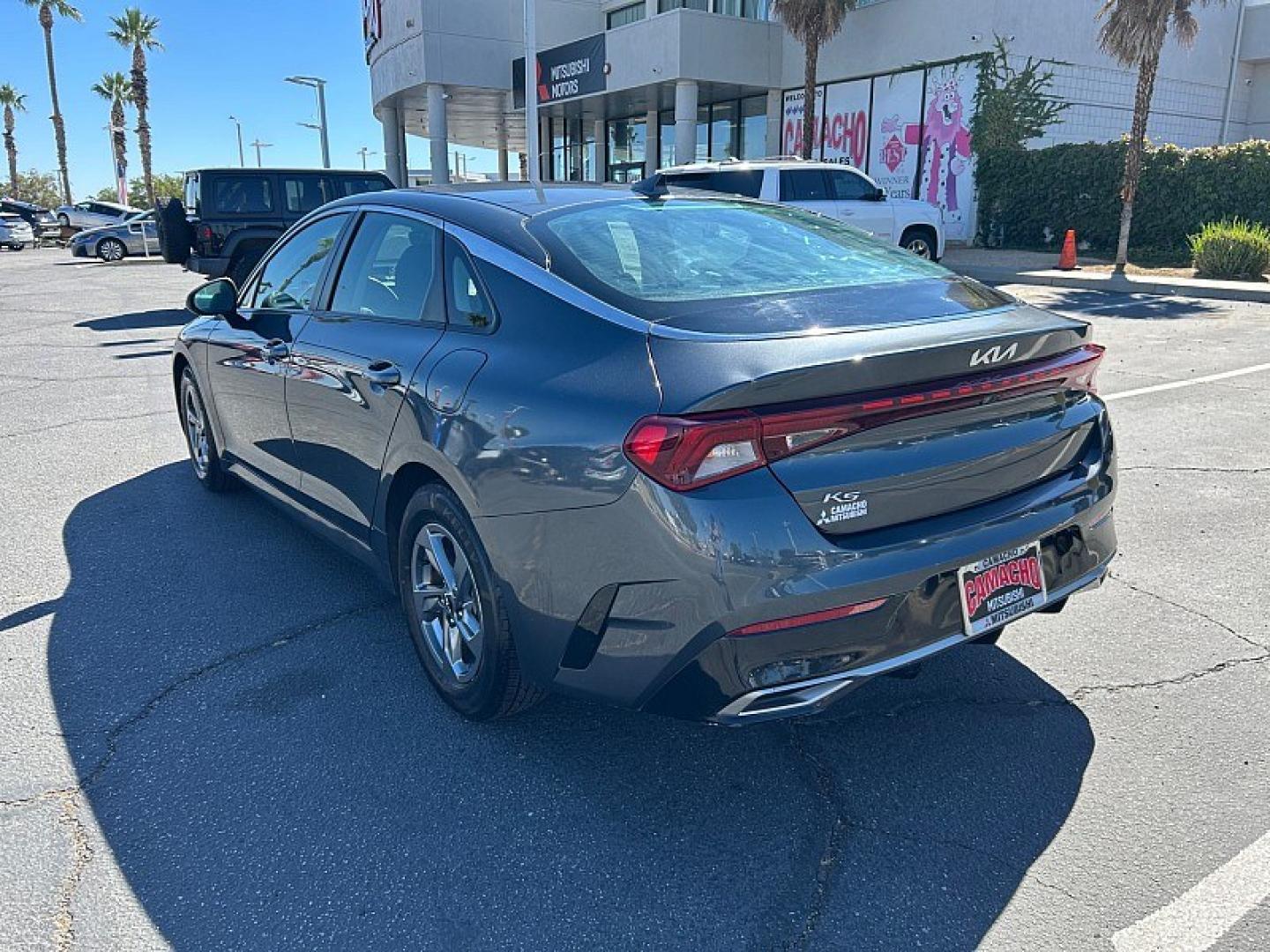 2022 GRAY Kia K5 (5XXG14J25NG) with an 4-Cyl Turbo 1.6 Liter engine, Automatic 8-Spd transmission, located at 412 Auto Vista Drive, Palmdale, 93551, (661) 945-0620, 34.592636, -118.136681- Photo#6